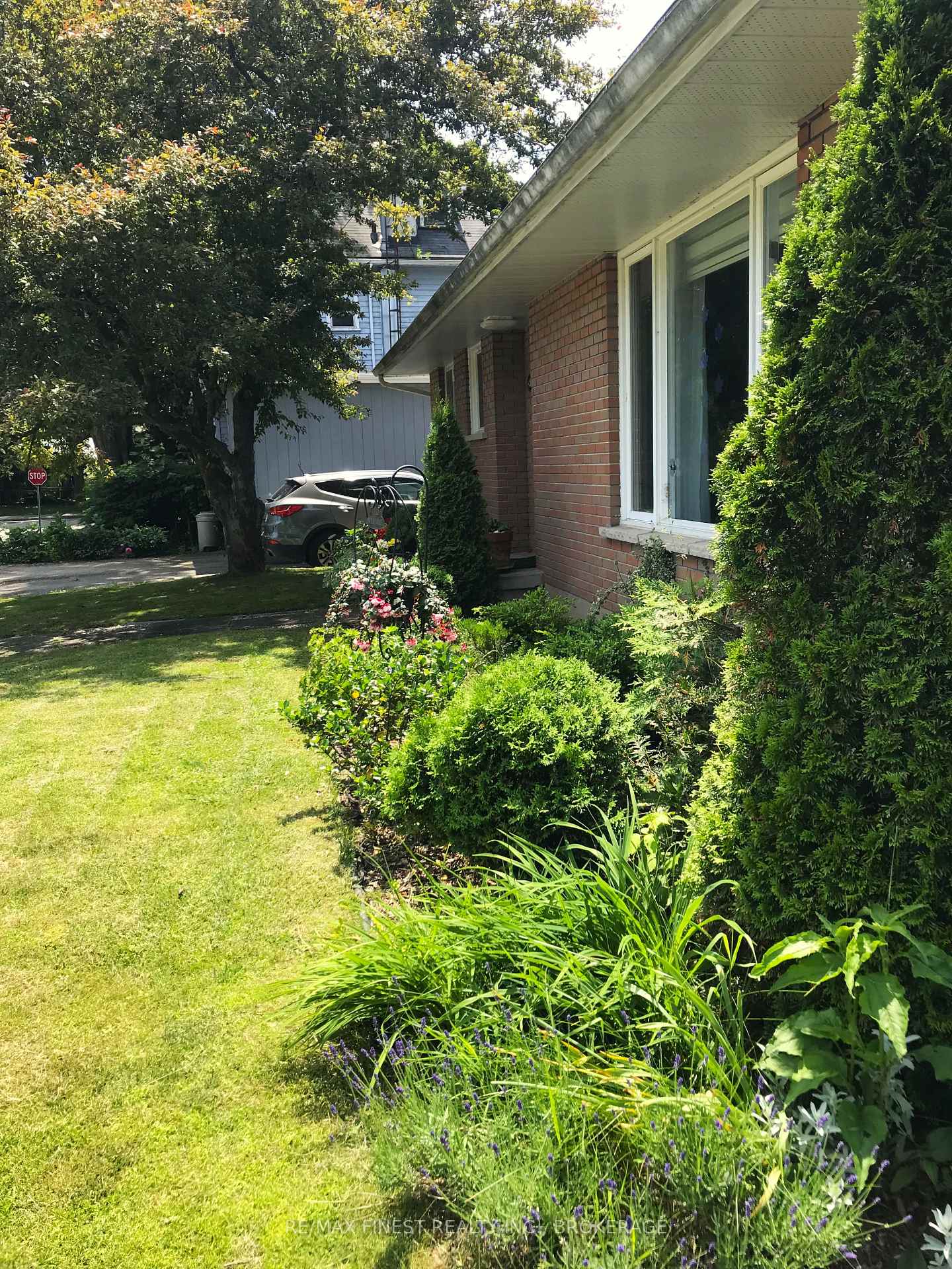 Photo 4 of 312 Henrietta Street, Gananoque — HOMEH