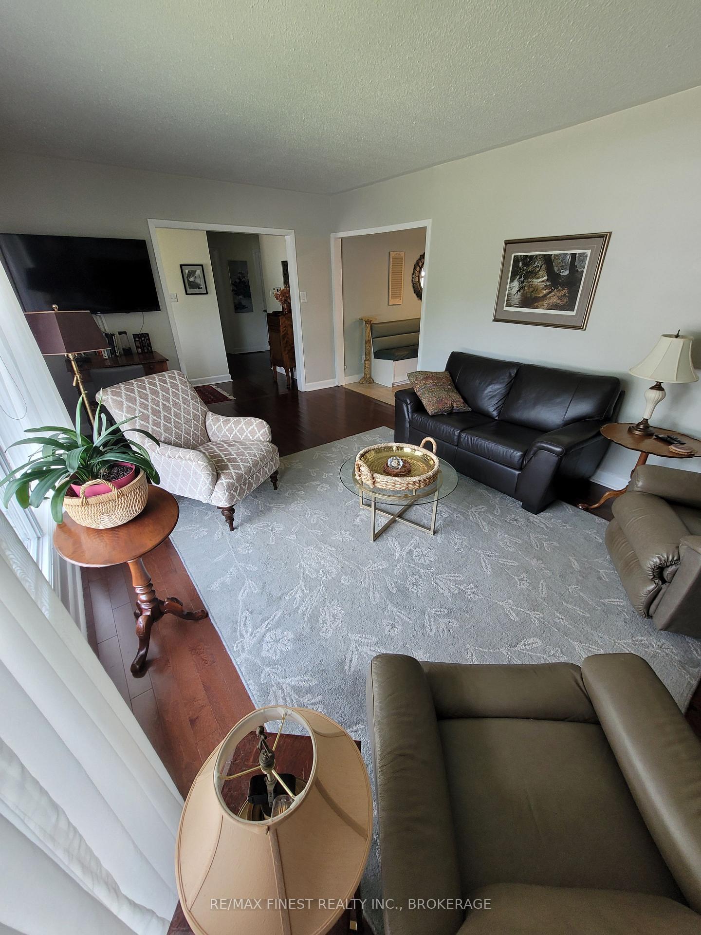 Photo 8 of 312 Henrietta Street, Gananoque — HOMEH