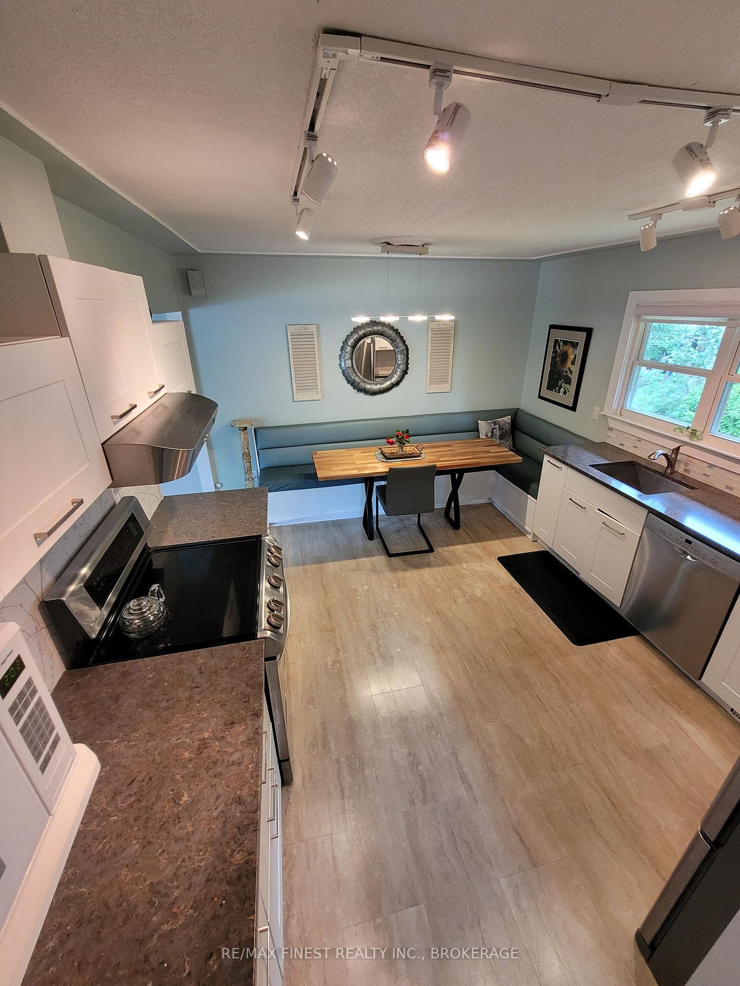 Photo 12 of 312 Henrietta Street, Gananoque — HOMEH