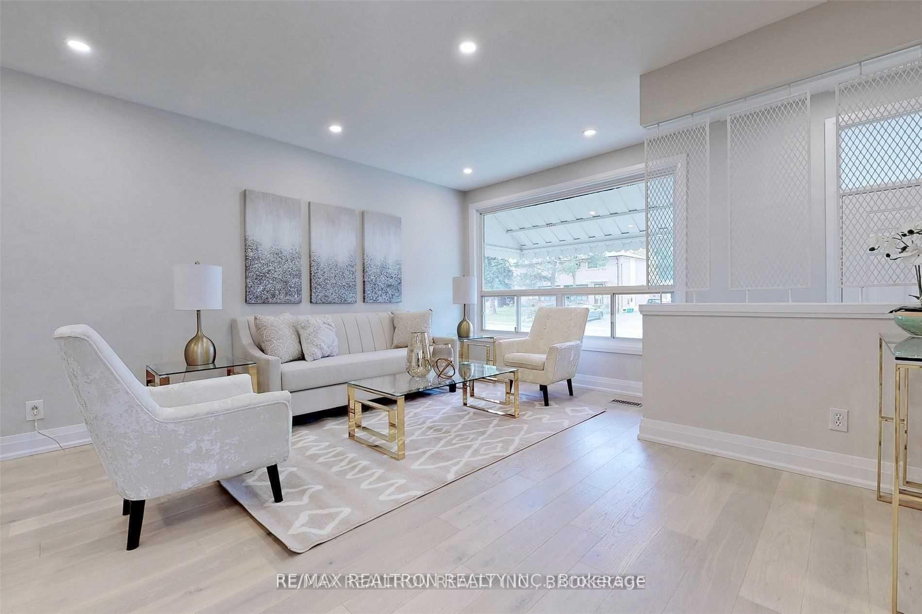 Photo 1 of 9 Lee Gate Street, Aurora, Aurora Highlands — HOMEH