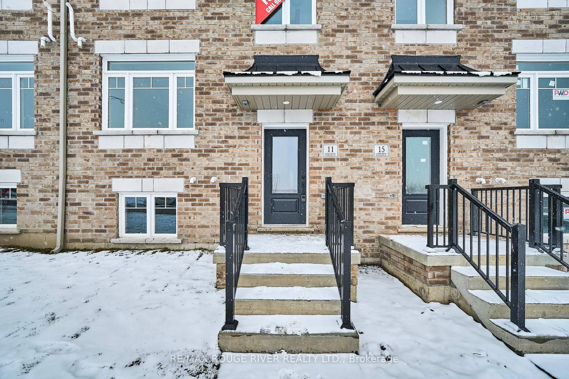 Photo 3 of 11 Addyman Crescent, Clarington, Newcastle — HOMEH