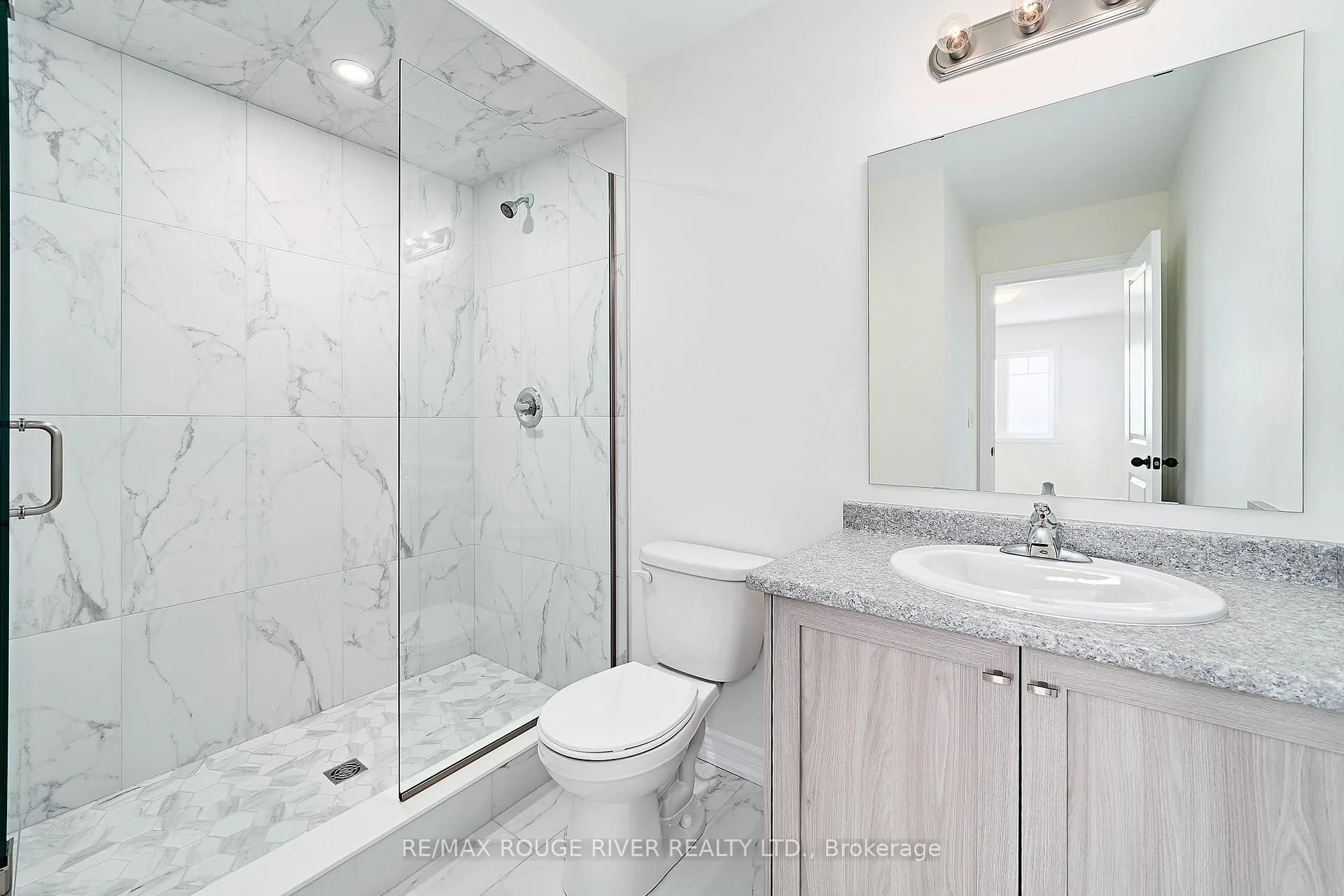 Photo 37 of 11 Addyman Crescent, Clarington, Newcastle — HOMEH