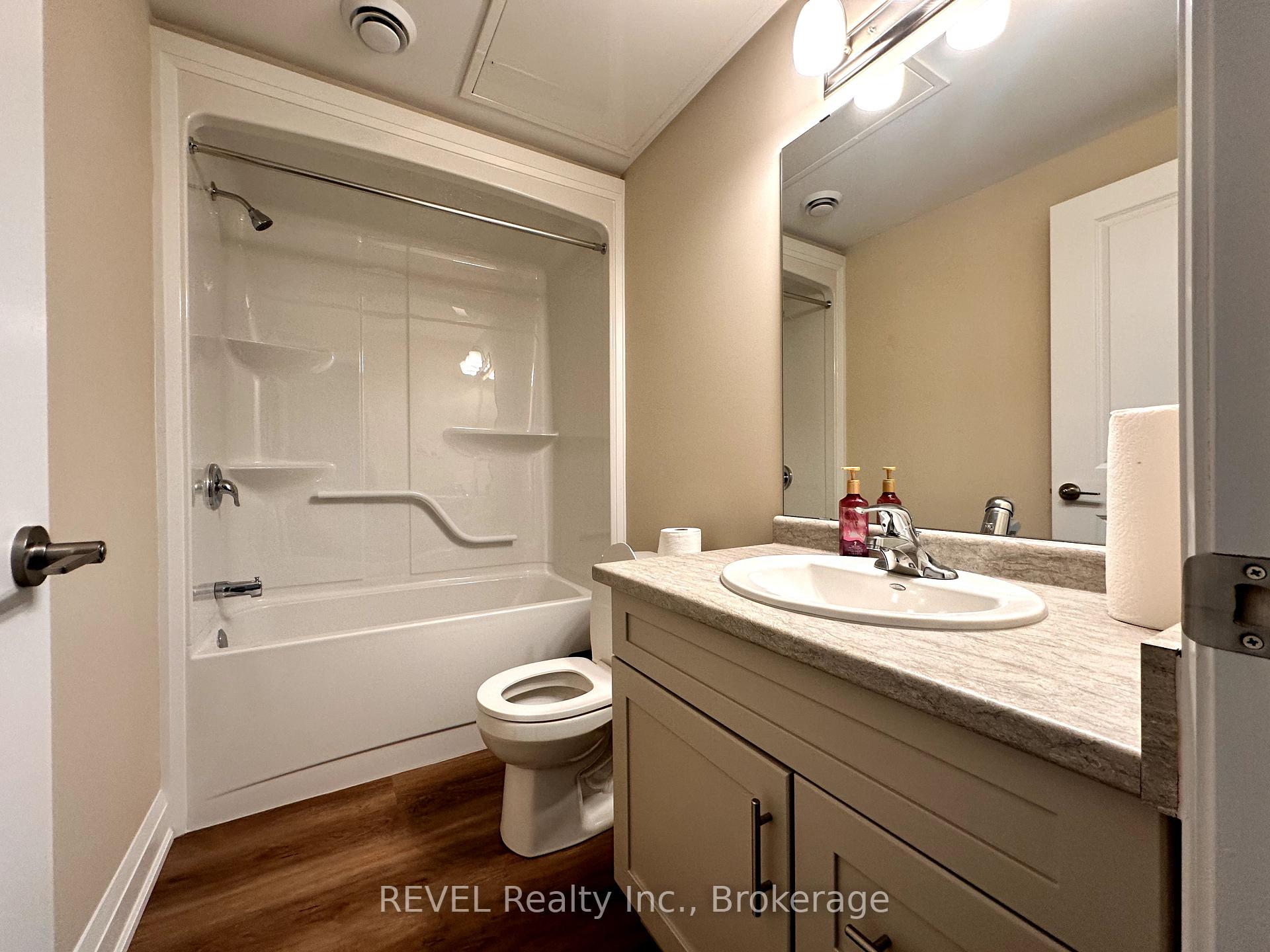 Photo 8 of Unit 110, 118 Summersides Boulevard, Pelham, Fonthill — HOMEH