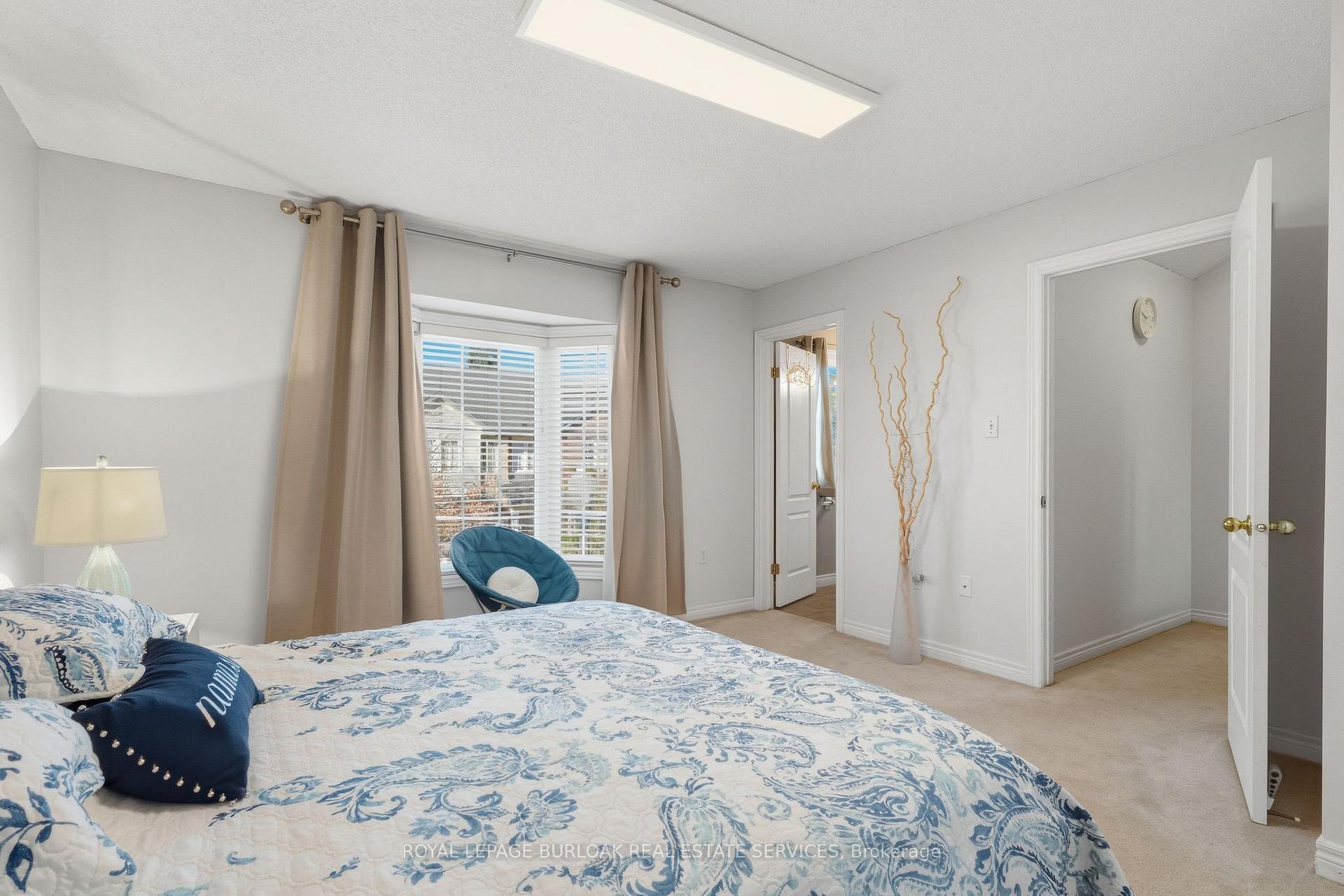 Photo 21 of Unit 37, 232 Stonehenge Drive, Hamilton, Meadowlands — HOMEH