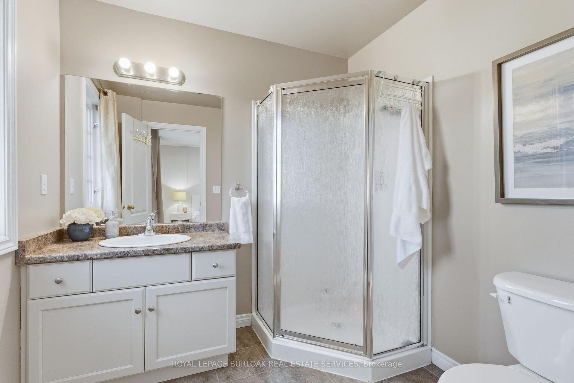 Photo 22 of Unit 37, 232 Stonehenge Drive, Hamilton, Meadowlands — HOMEH