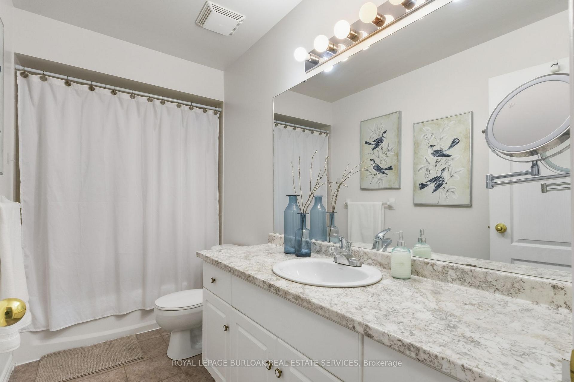 Photo 25 of Unit 37, 232 Stonehenge Drive, Hamilton, Meadowlands — HOMEH