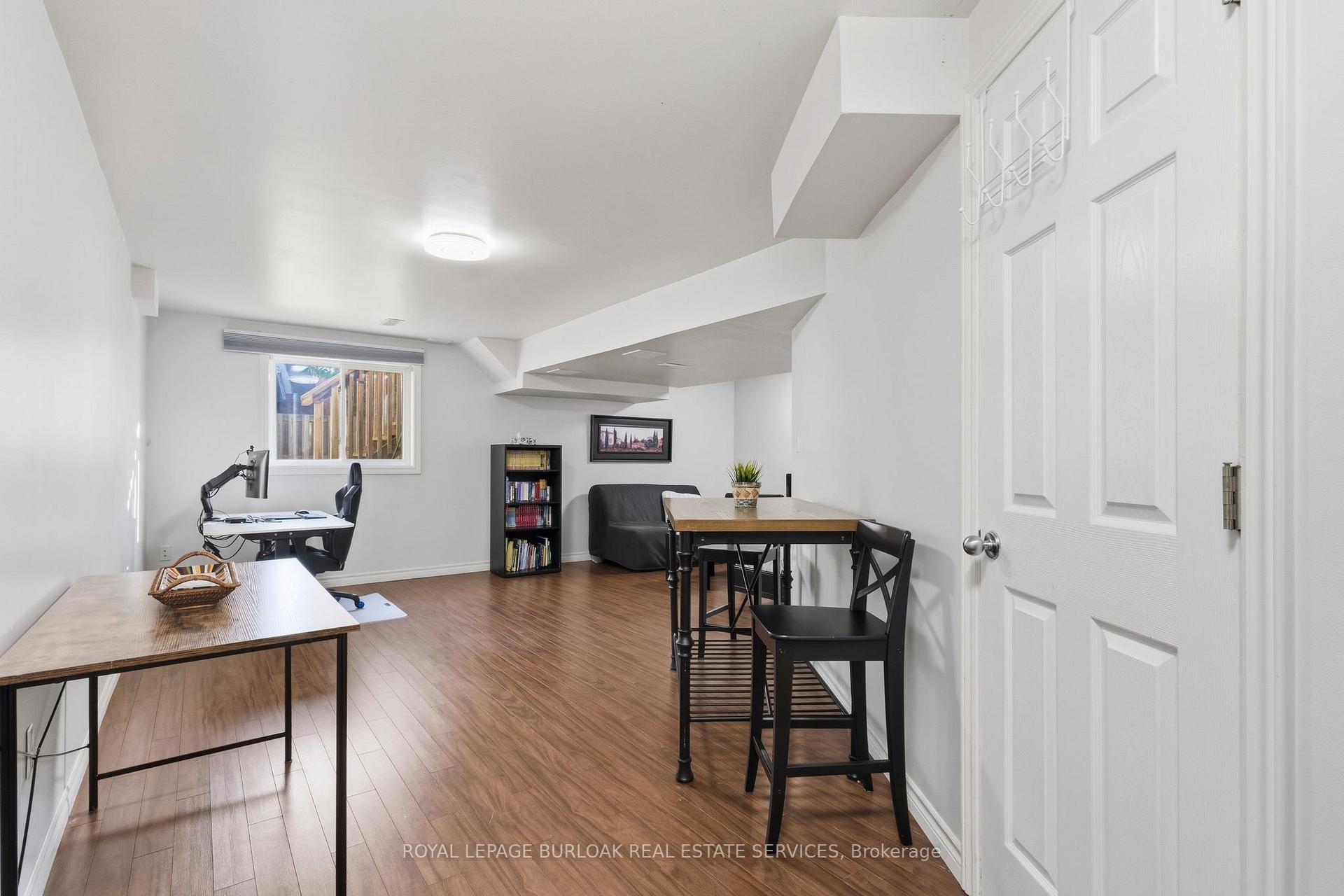 Photo 27 of Unit 37, 232 Stonehenge Drive, Hamilton, Meadowlands — HOMEH