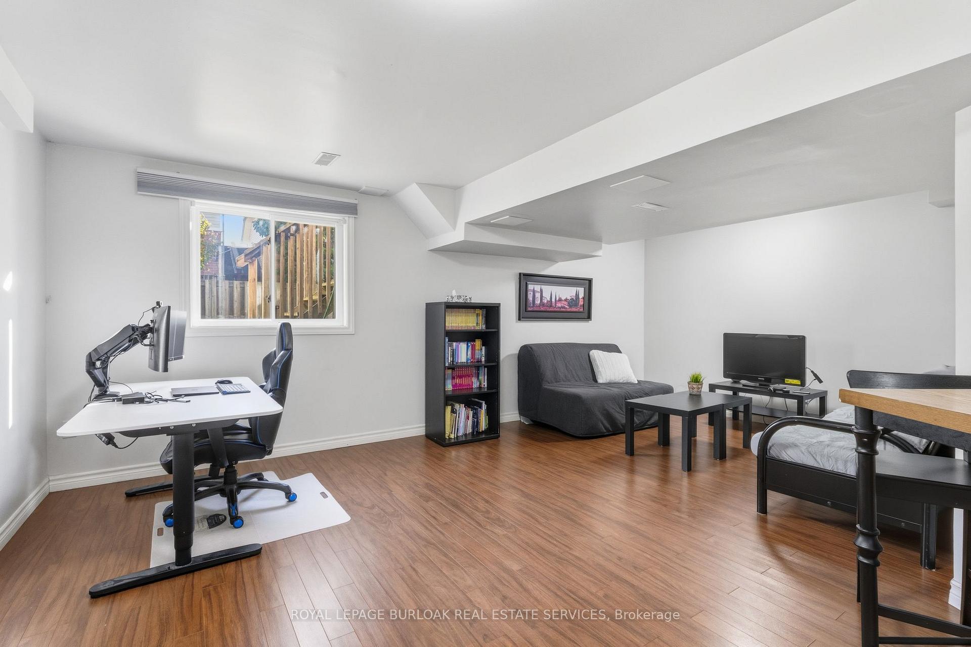 Photo 28 of Unit 37, 232 Stonehenge Drive, Hamilton, Meadowlands — HOMEH