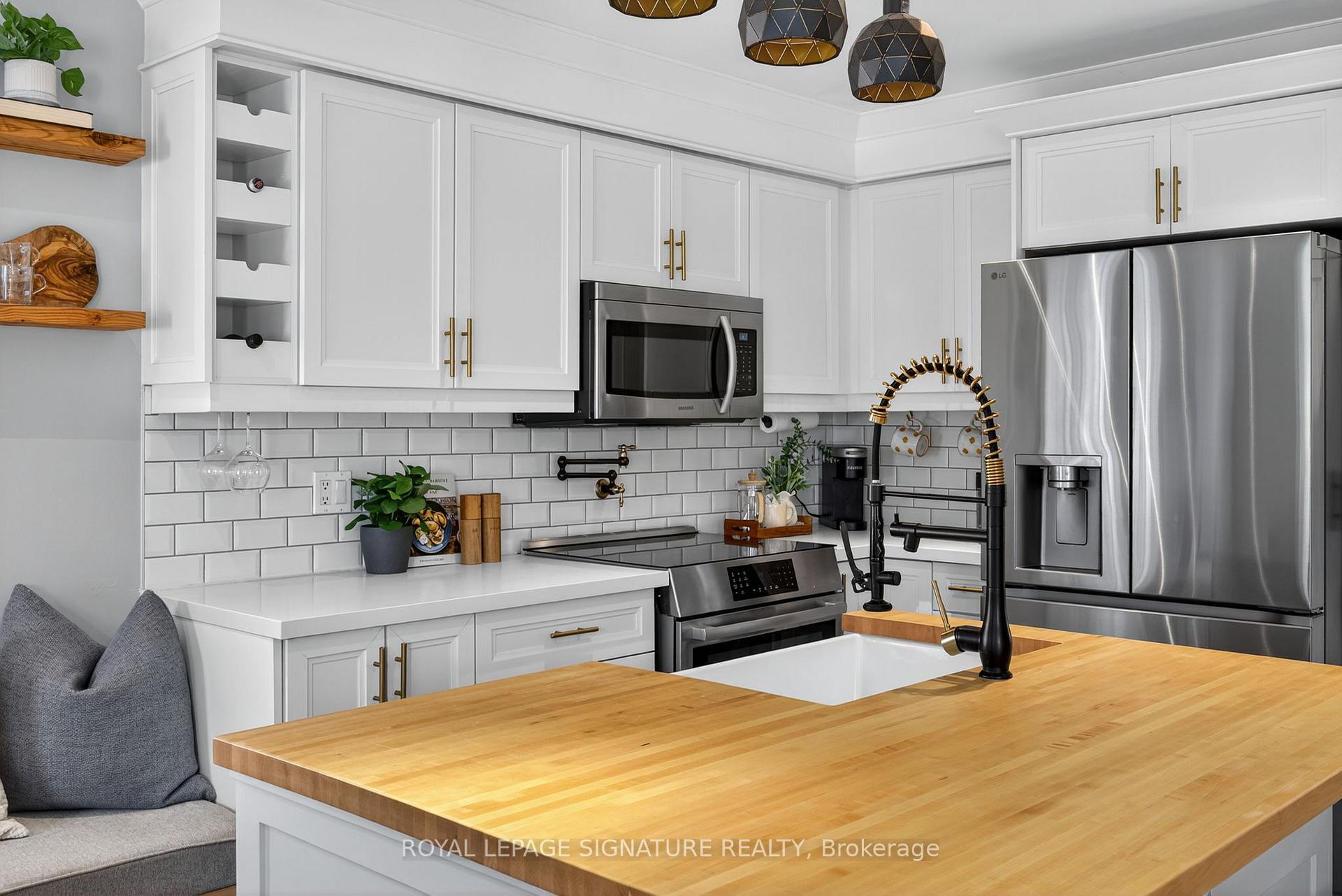 Photo 2 of 62 Gardenia Way, Caledon, Rural Caledon — HOMEH
