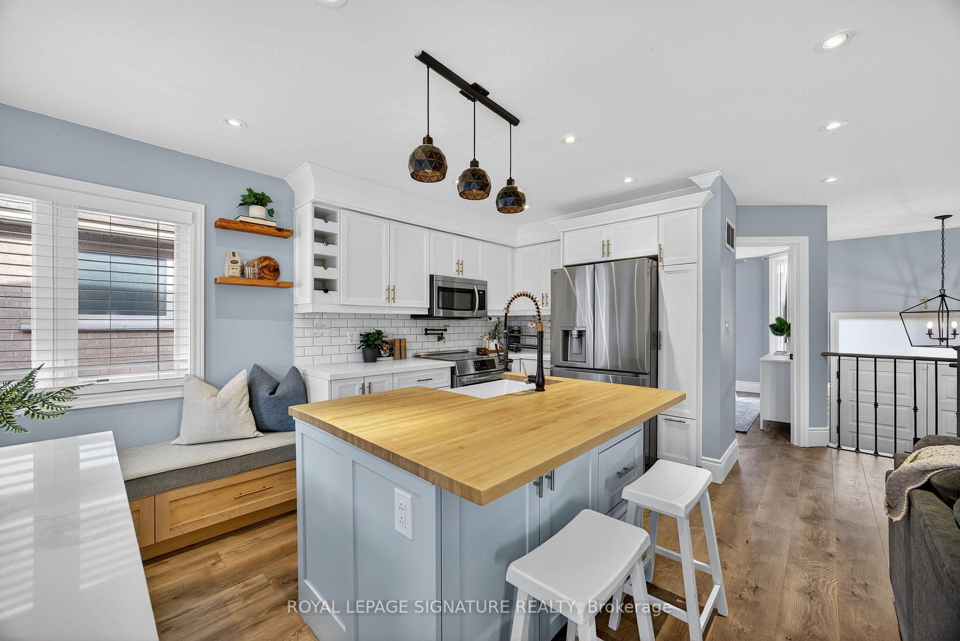 Photo 8 of 62 Gardenia Way, Caledon, Rural Caledon — HOMEH