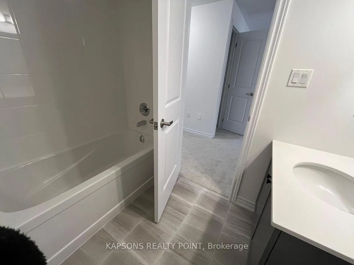 Photo 7 of 100 Mcgill Avenue, Erin — HOMEH