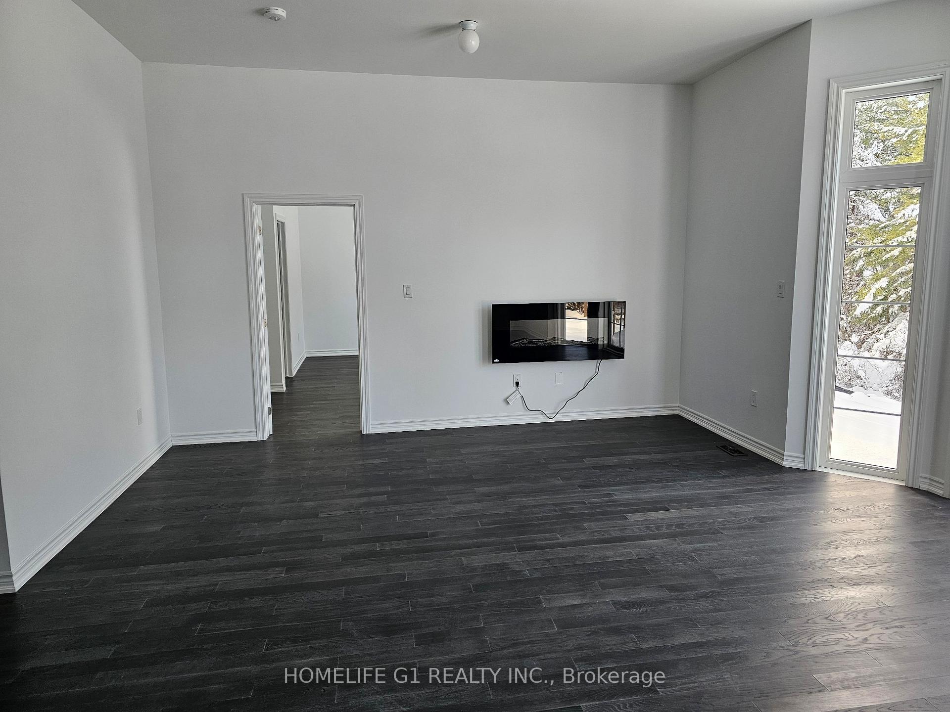 Photo 8 of 4 Turnberry Court, Bracebridge, Macaulay — HOMEH