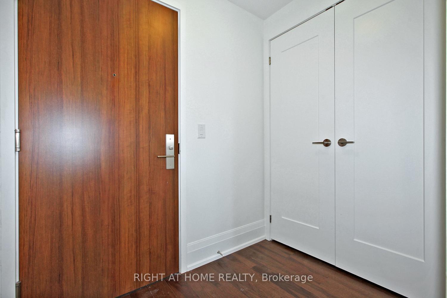 Photo 4 of Unit 307, 25 Malcolm Road, Toronto, Leaside — HOMEH