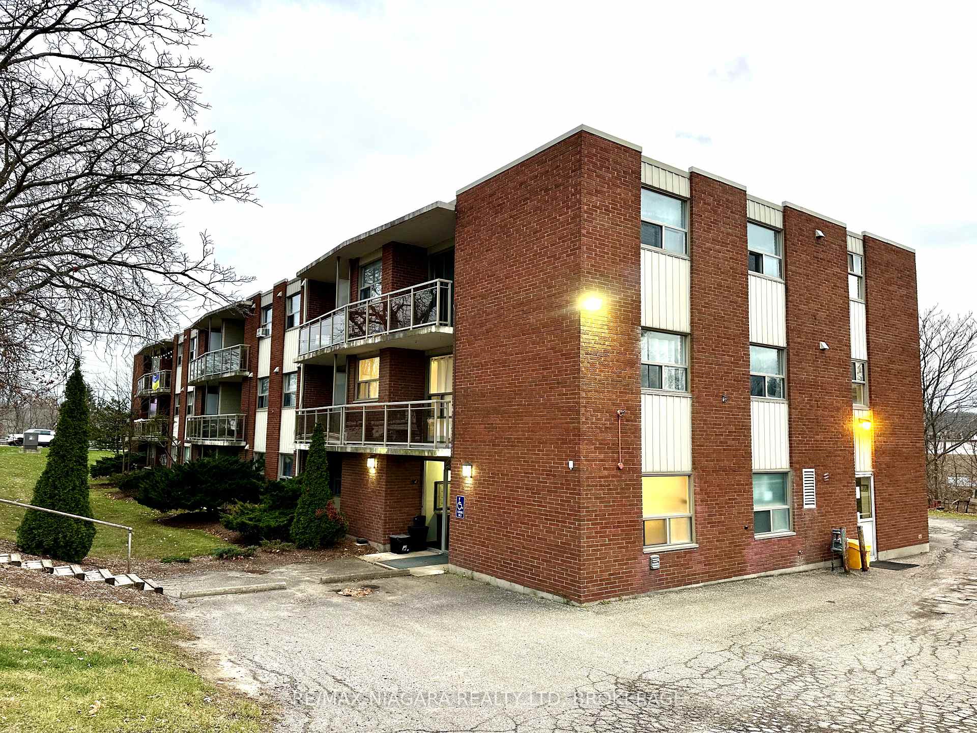 Photo 1 of Unit 308, 7 Riverview Boulevard, St. Catharines, Glendale/Glenridge — HOMEH