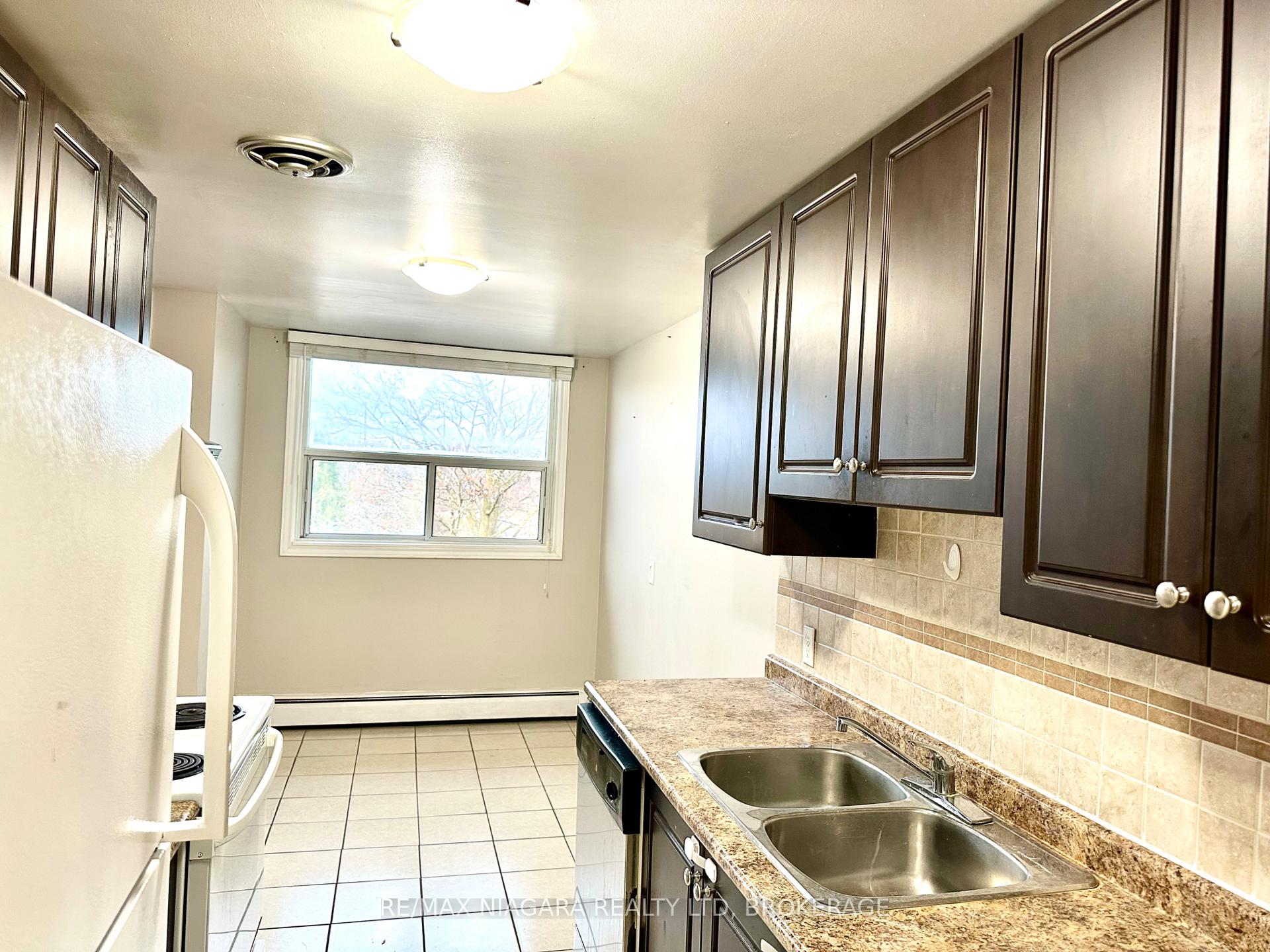 Photo 12 of Unit 308, 7 Riverview Boulevard, St. Catharines, Glendale/Glenridge — HOMEH