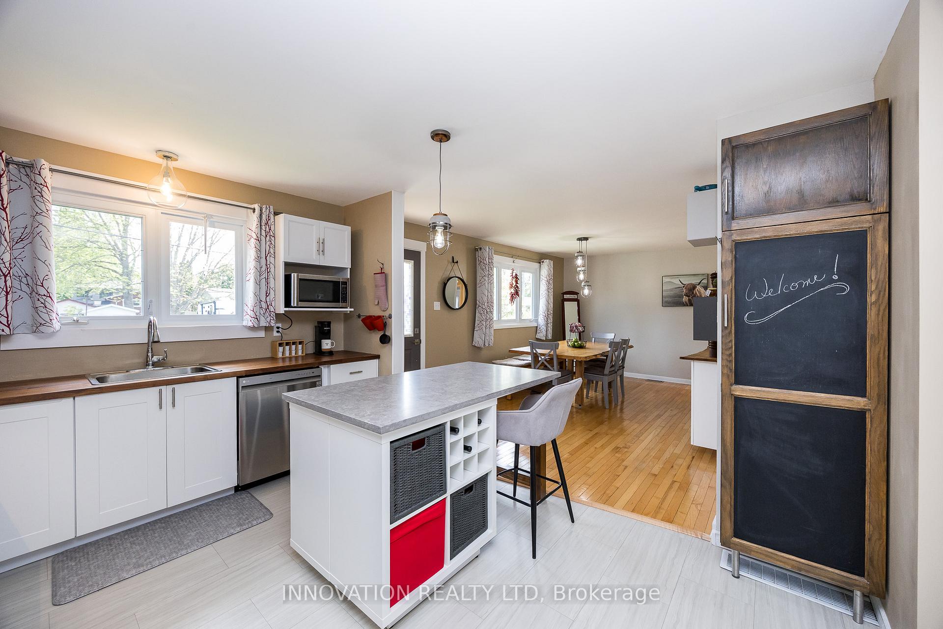 Photo 3 of 185 Munro Street, Carleton Place — HOMEH
