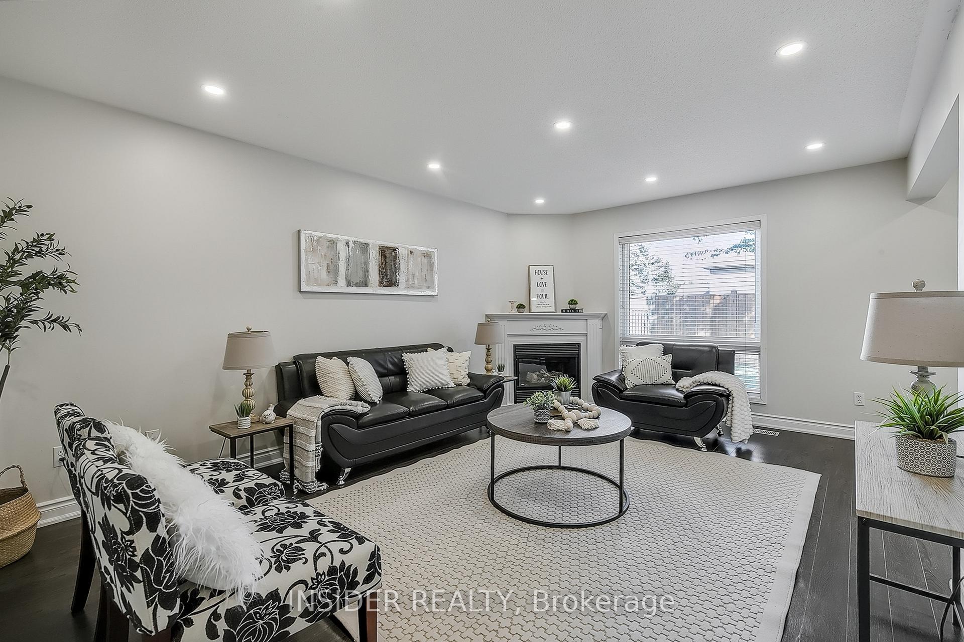 Photo 1 of 35 Langlaw Drive, Cambridge, Christopher-Champlain — HOMEH
