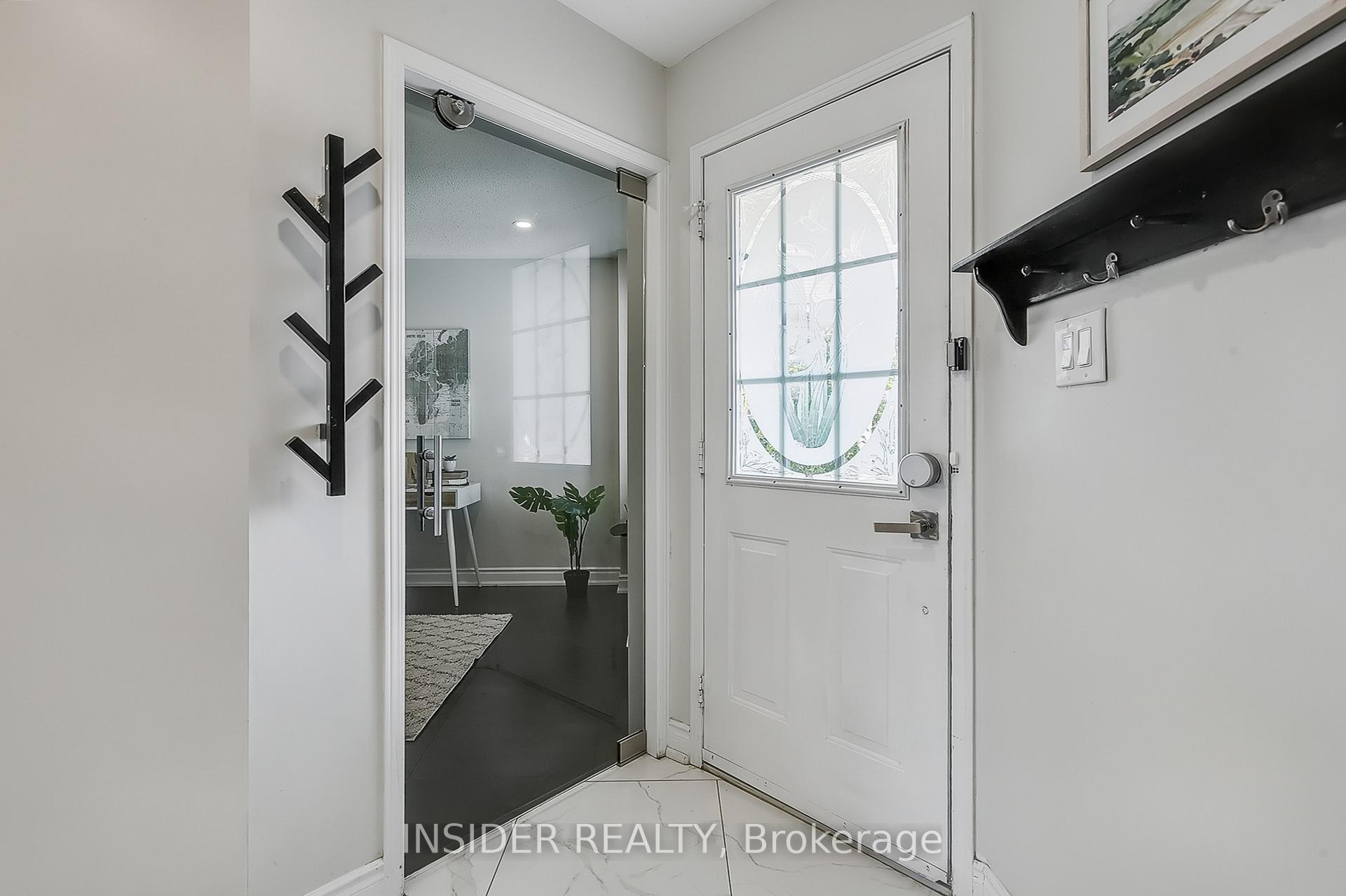 Photo 5 of 35 Langlaw Drive, Cambridge, Christopher-Champlain — HOMEH