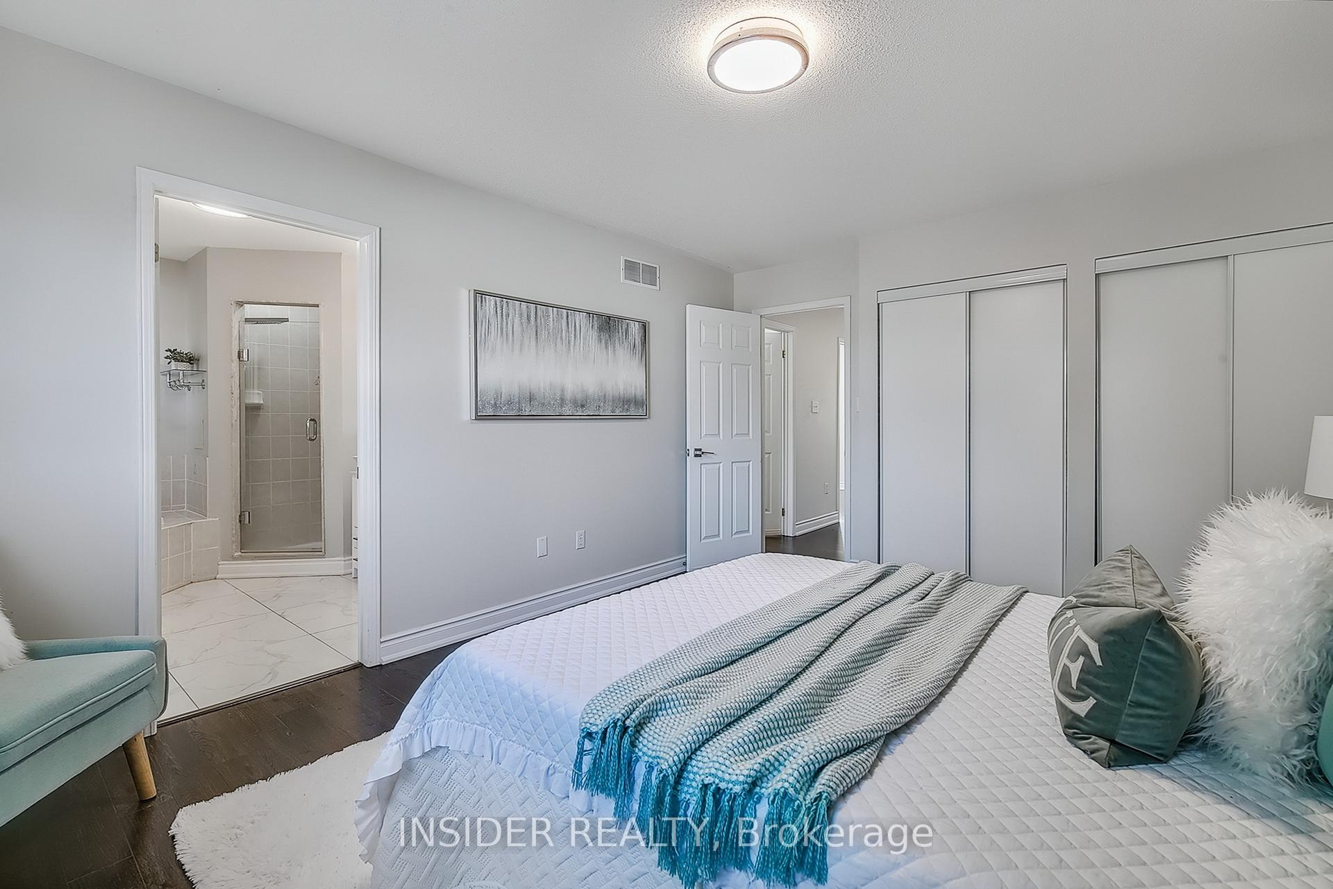 Photo 15 of 35 Langlaw Drive, Cambridge, Christopher-Champlain — HOMEH
