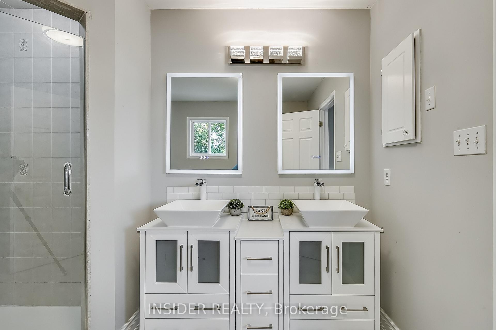 Photo 18 of 35 Langlaw Drive, Cambridge, Christopher-Champlain — HOMEH