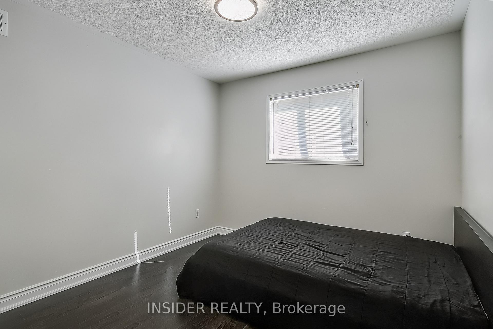 Photo 21 of 35 Langlaw Drive, Cambridge, Christopher-Champlain — HOMEH