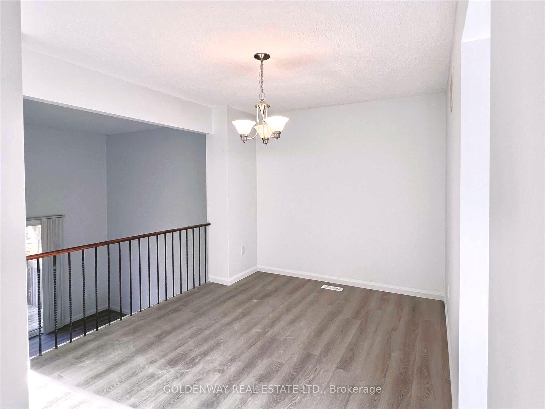Photo 4 of 81 New Haven's Way, Markham, Thornhill — HOMEH