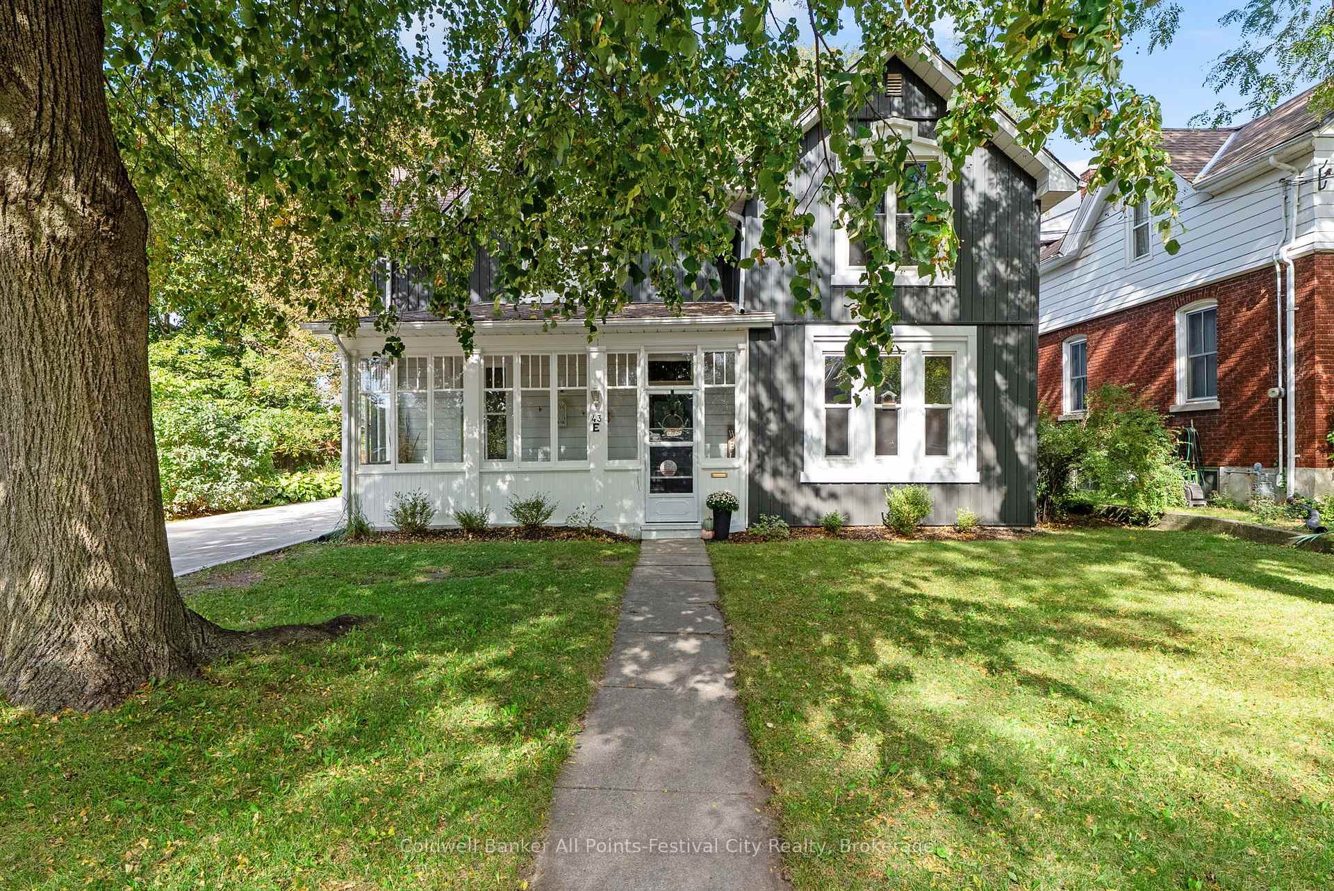 Photo 2 of 43 Bruce Street E, Goderich, Goderich (Town) — HOMEH
