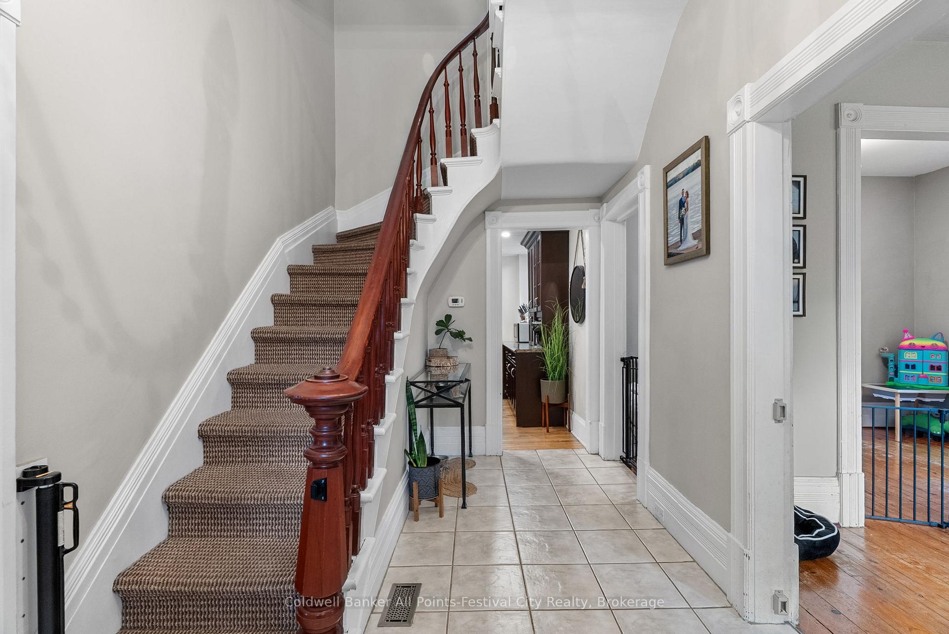 Photo 10 of 43 Bruce Street E, Goderich, Goderich (Town) — HOMEH