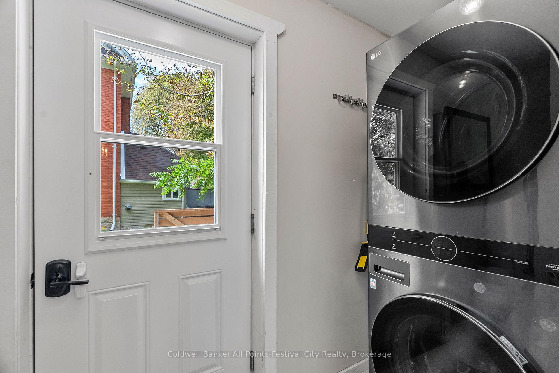 Photo 16 of 43 Bruce Street E, Goderich, Goderich (Town) — HOMEH