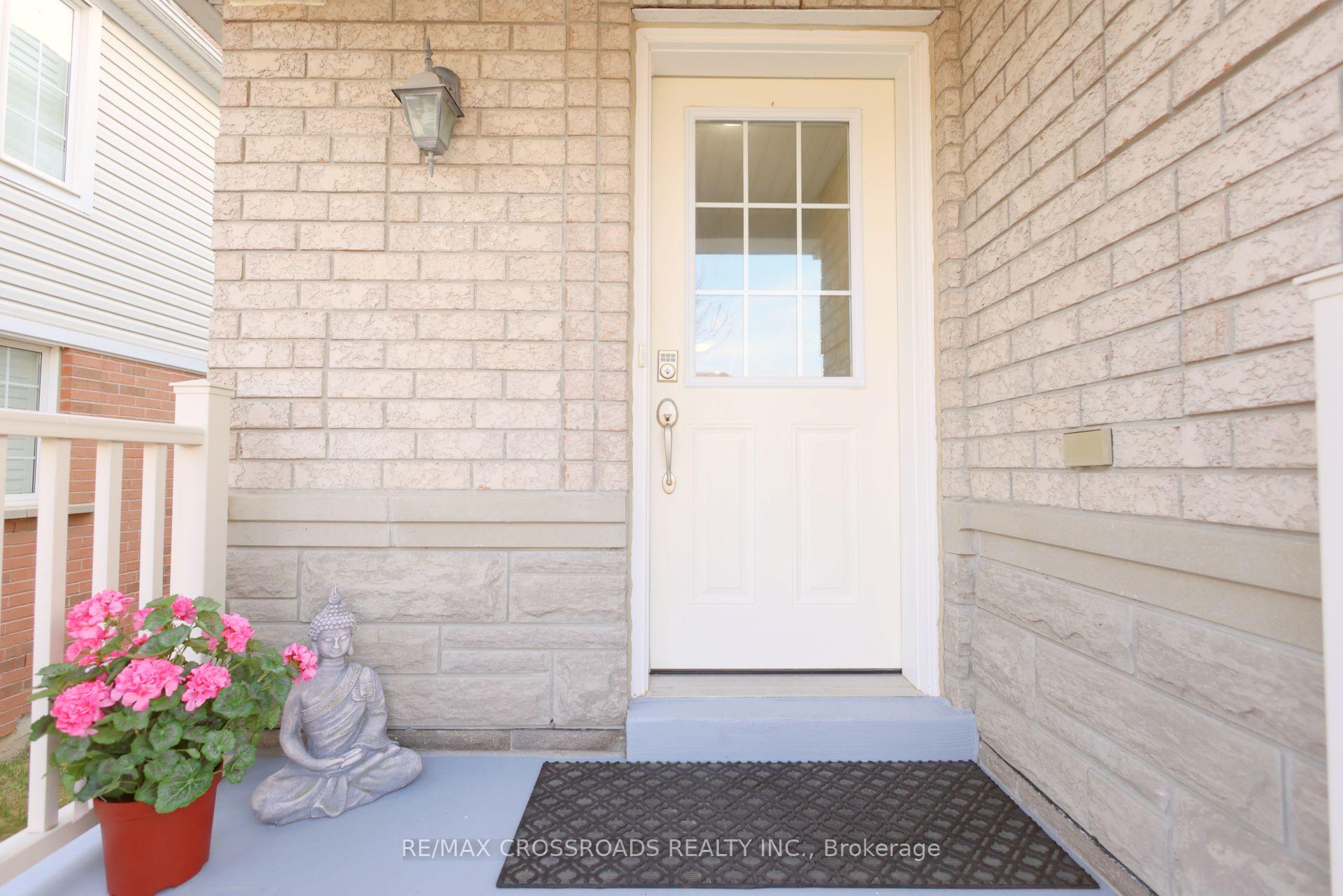 Photo 4 of 12 Distleman Way, Ajax, Northwest Ajax — HOMEH