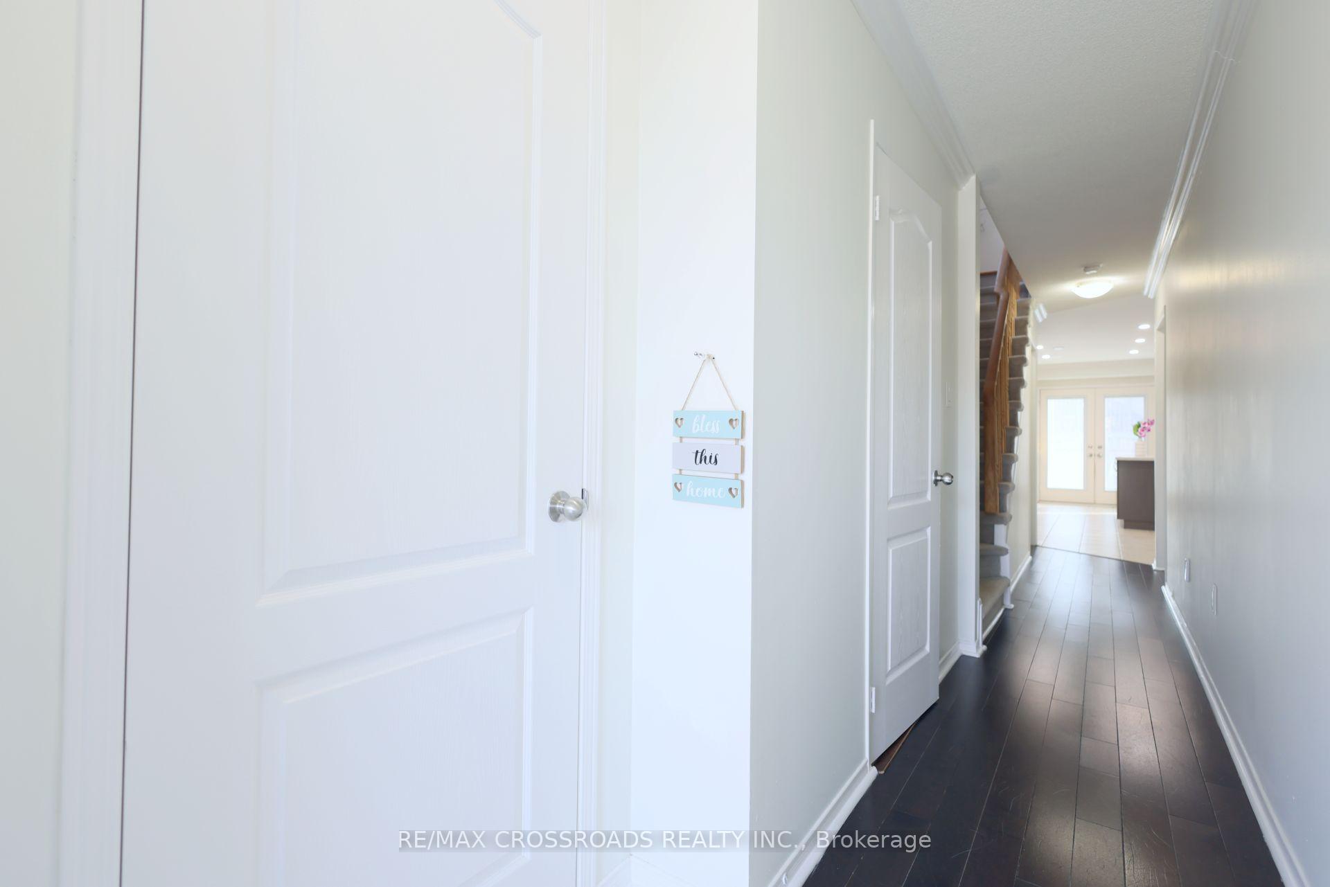 Photo 5 of 12 Distleman Way, Ajax, Northwest Ajax — HOMEH