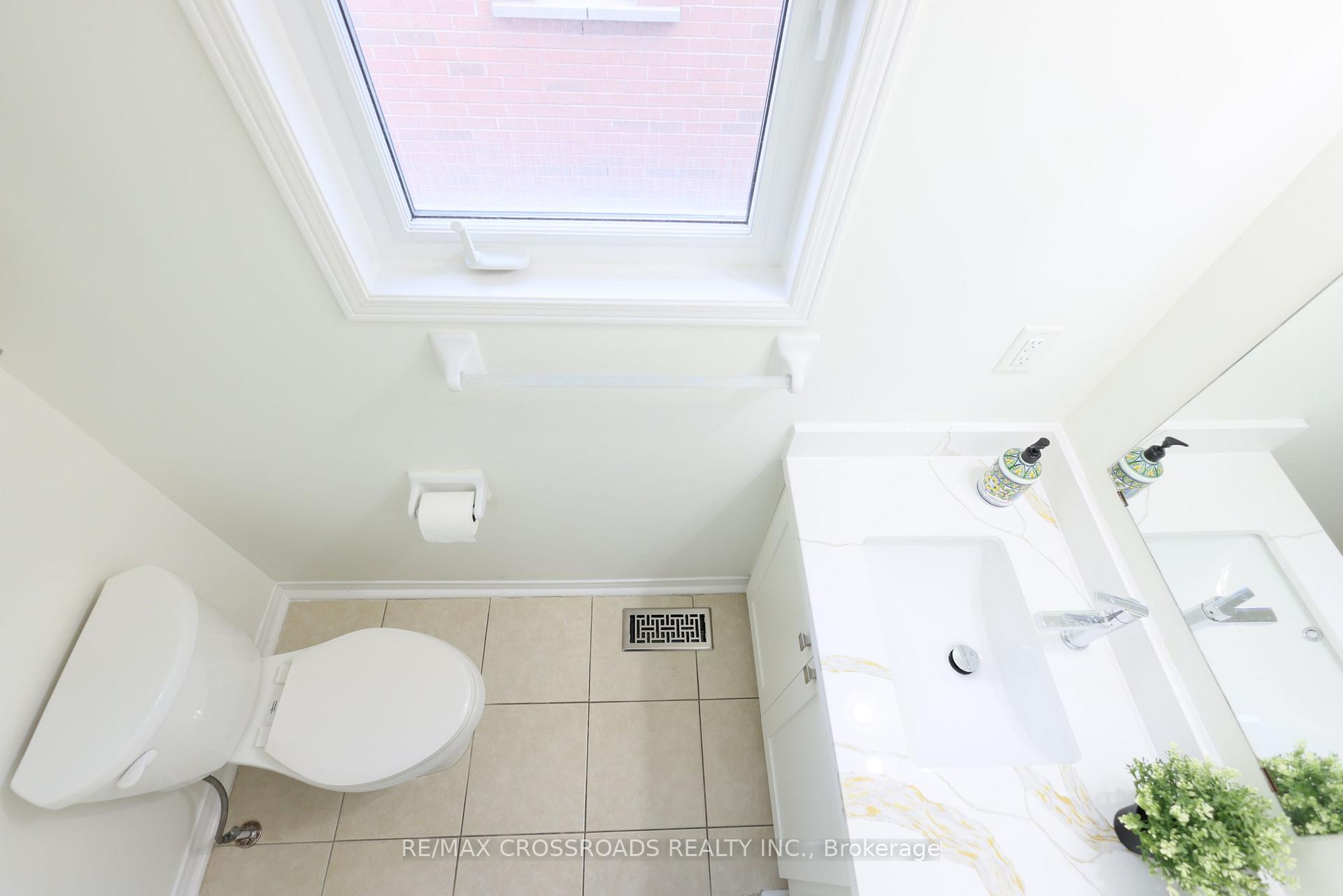 Photo 11 of 12 Distleman Way, Ajax, Northwest Ajax — HOMEH