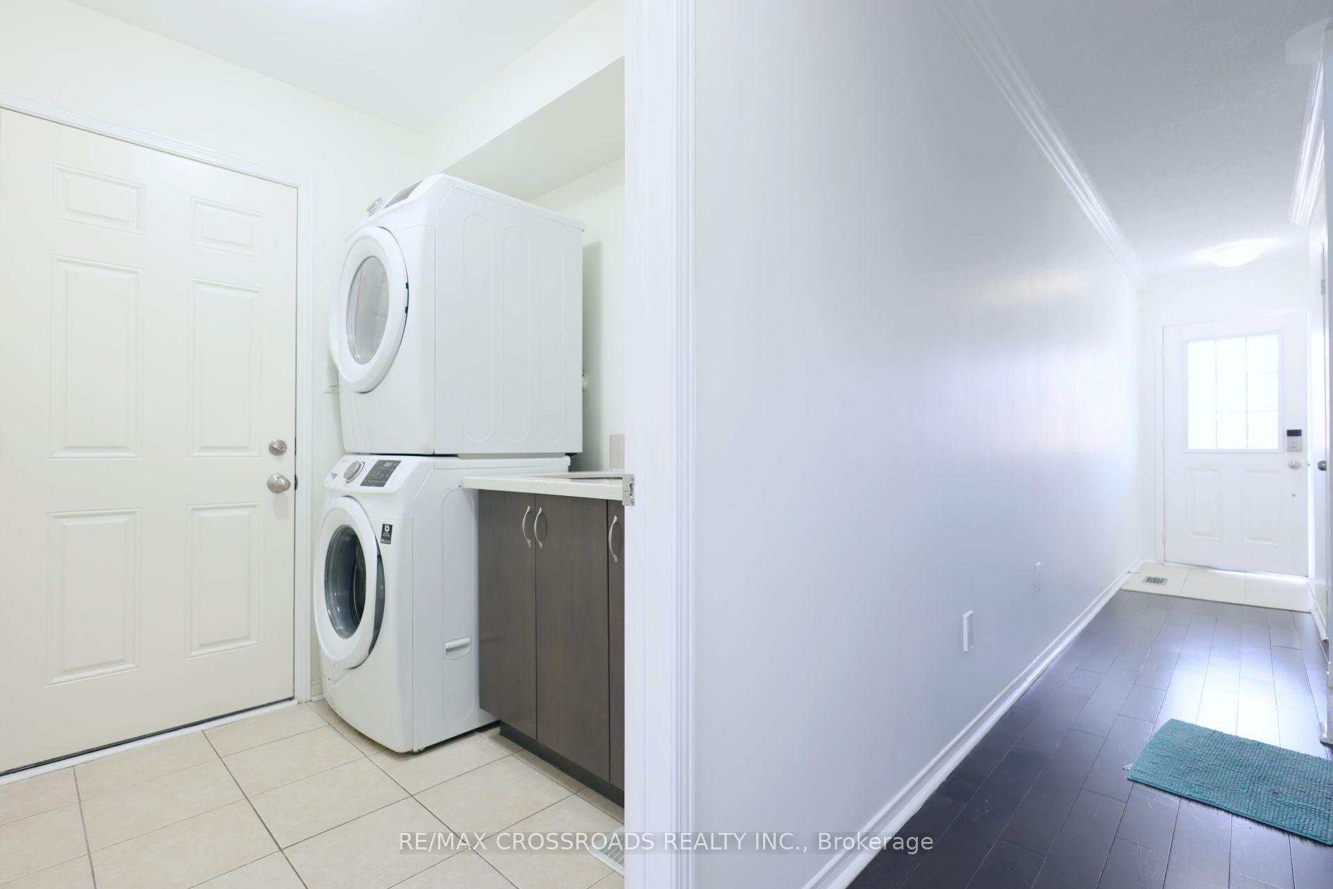 Photo 9 of 12 Distleman Way, Ajax, Northwest Ajax — HOMEH