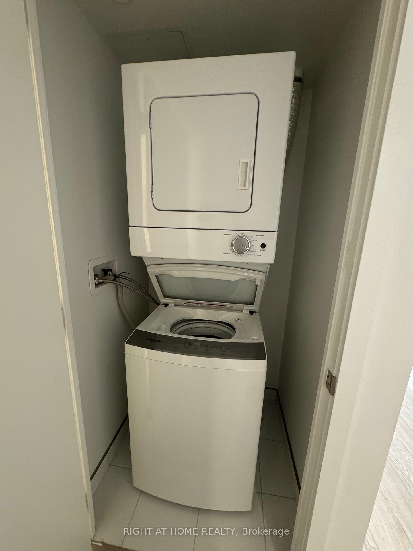 Photo 18 of Unit 323, 3 Strathgowan Avenue, Toronto, Lawrence Park South — HOMEH