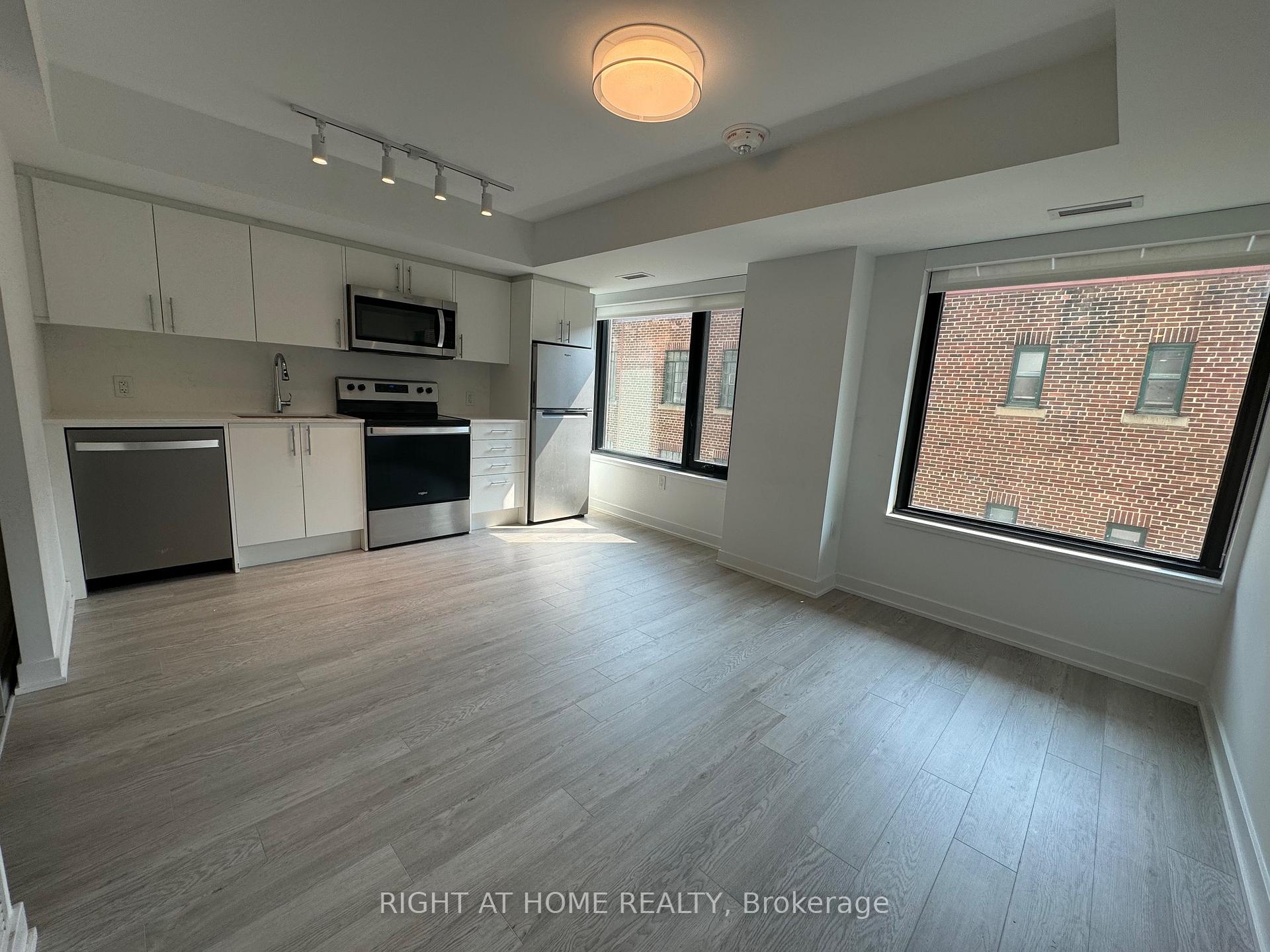 Photo 10 of Unit 323, 3 Strathgowan Avenue, Toronto, Lawrence Park South — HOMEH
