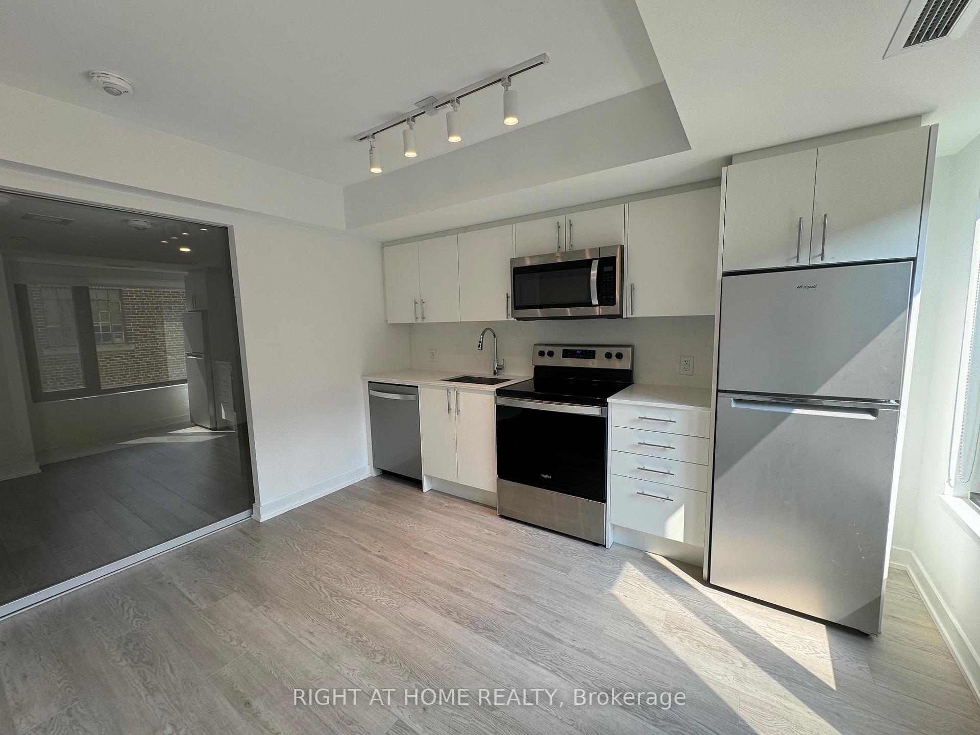 Photo 21 of Unit 323, 3 Strathgowan Avenue, Toronto, Lawrence Park South — HOMEH