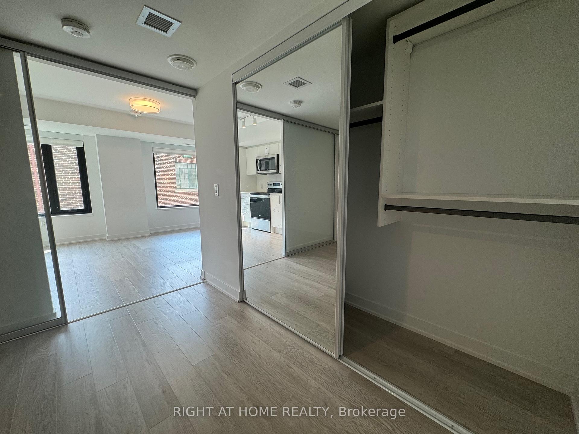 Photo 15 of Unit 323, 3 Strathgowan Avenue, Toronto, Lawrence Park South — HOMEH