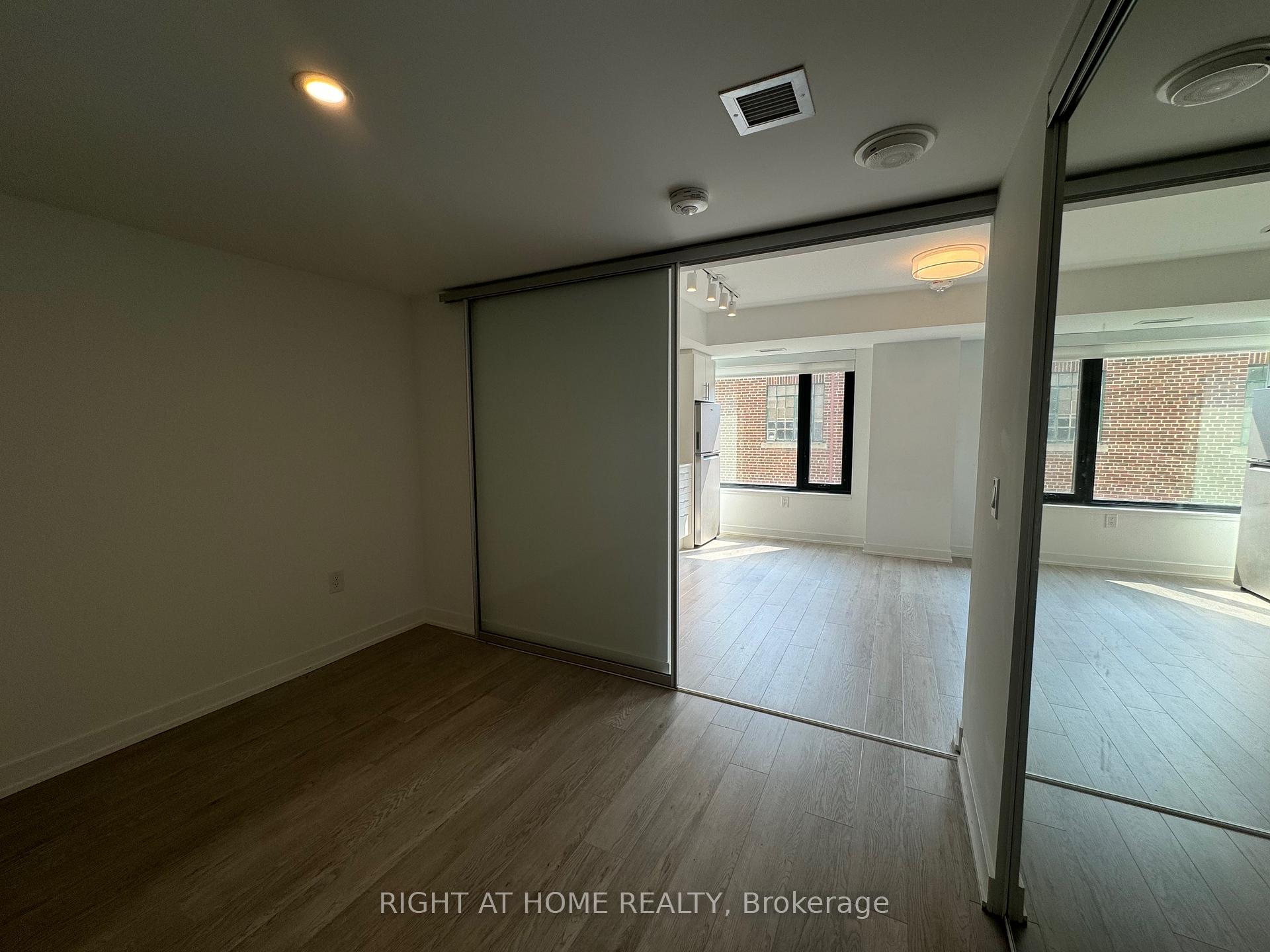 Photo 16 of Unit 323, 3 Strathgowan Avenue, Toronto, Lawrence Park South — HOMEH