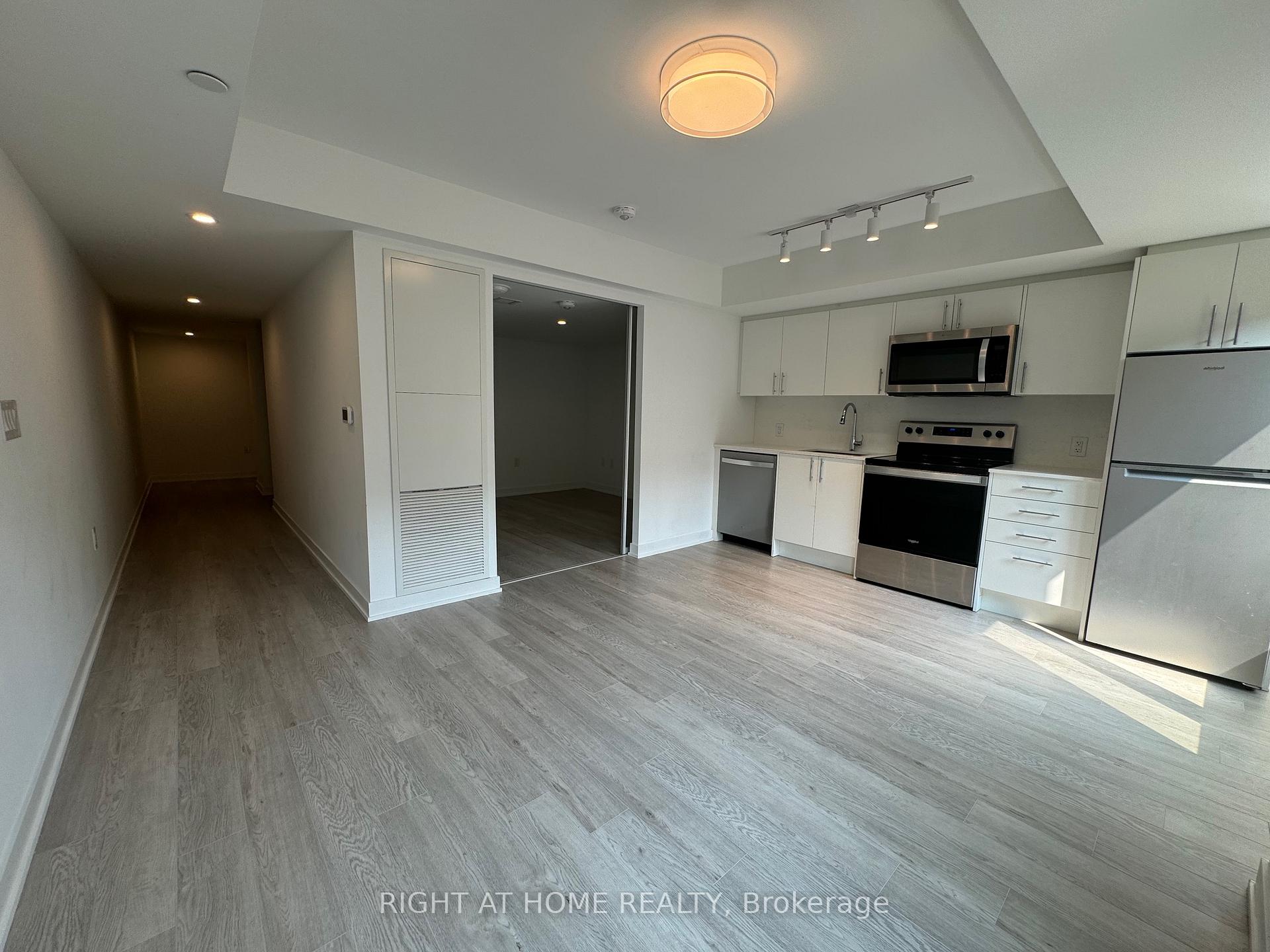 Photo 17 of Unit 323, 3 Strathgowan Avenue, Toronto, Lawrence Park South — HOMEH