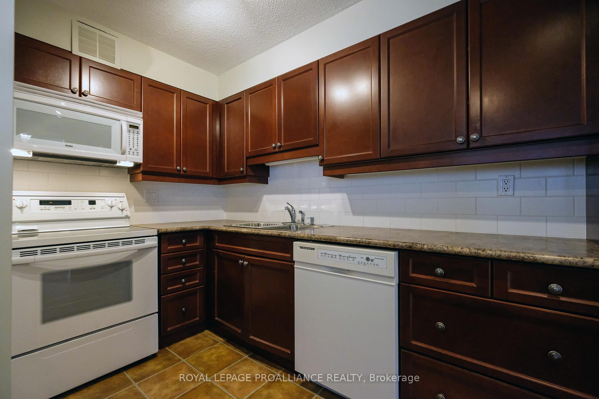 Photo 16 of Unit 1201, 350 Front Street, Belleville, Belleville Ward — HOMEH
