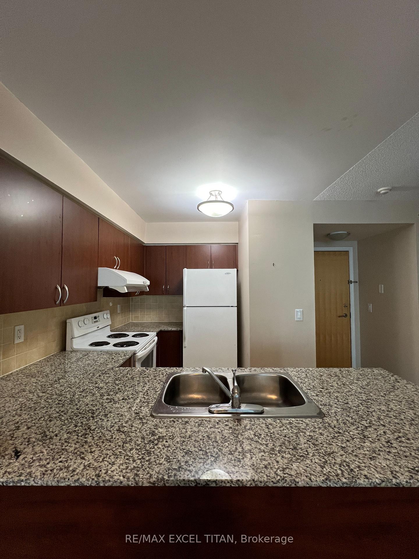 Photo 6 of Unit 907, 55 South Town Centre Boulevard, Markham, Unionville — HOMEH