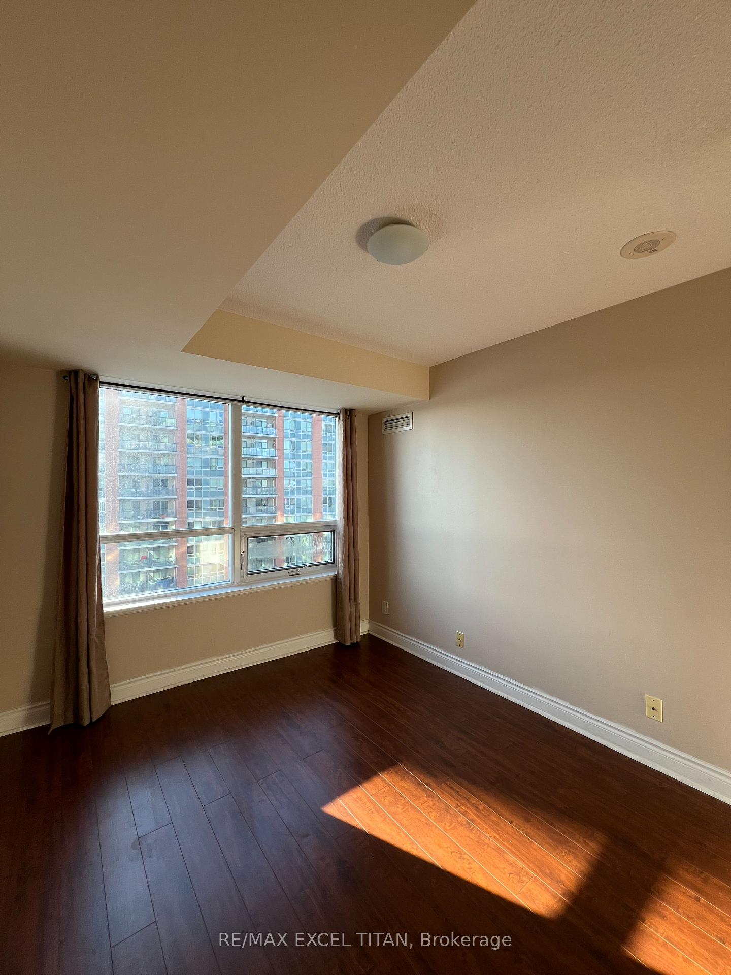 Photo 7 of Unit 907, 55 South Town Centre Boulevard, Markham, Unionville — HOMEH