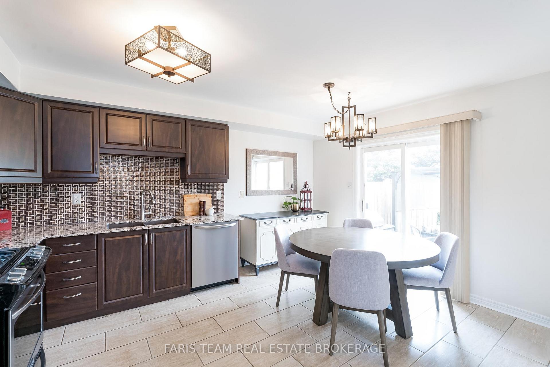 Photo 4 of 123 Holly Meadow Road, Barrie, Holly — HOMEH