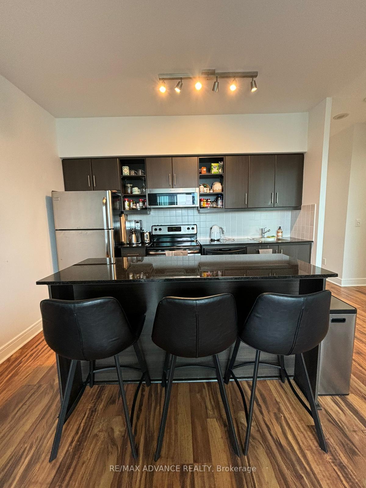 Photo 3 of Unit 1013, 35 Brian Peck Crescent, Toronto, Thorncliffe Park — HOMEH