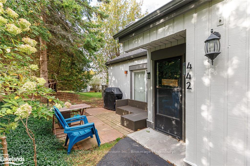 Photo 3 of Unit 11, 442 Oxbow Crescent, Collingwood — HOMEH