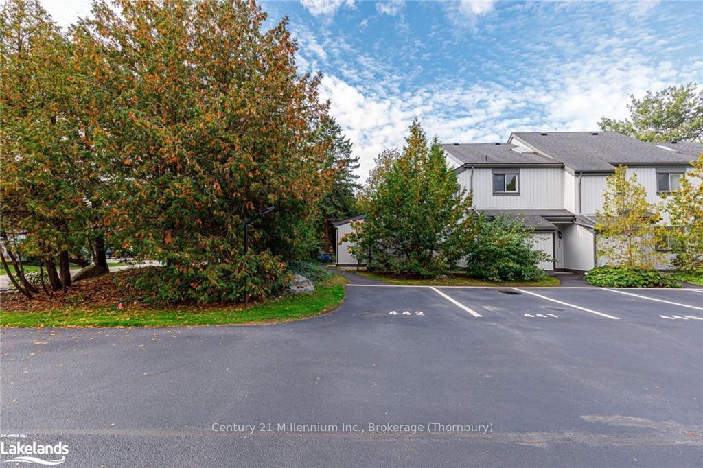 Photo 11 of Unit 11, 442 Oxbow Crescent, Collingwood — HOMEH