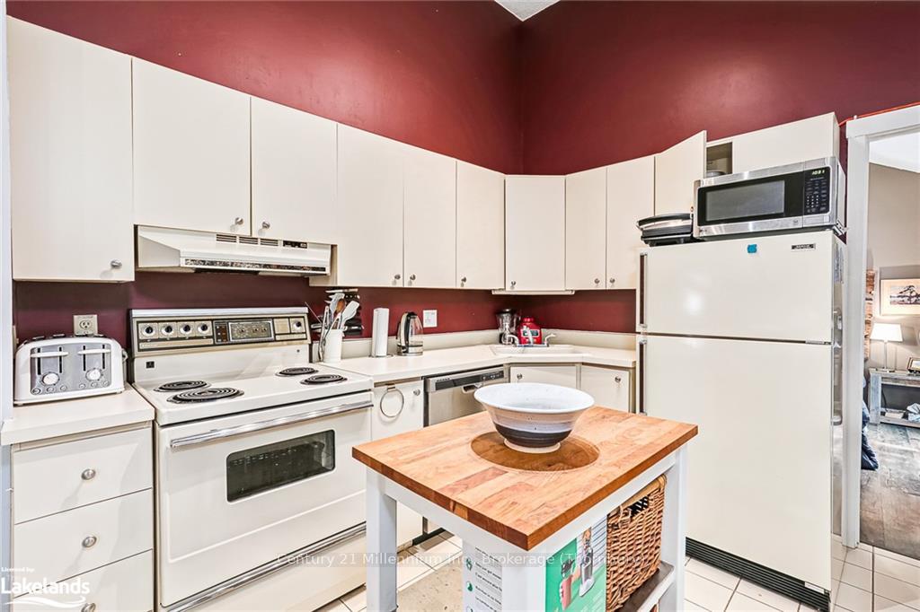 Photo 14 of Unit 11, 442 Oxbow Crescent, Collingwood — HOMEH