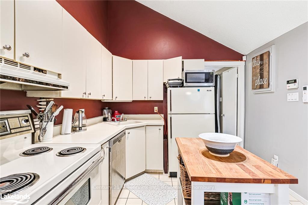 Photo 15 of Unit 11, 442 Oxbow Crescent, Collingwood — HOMEH