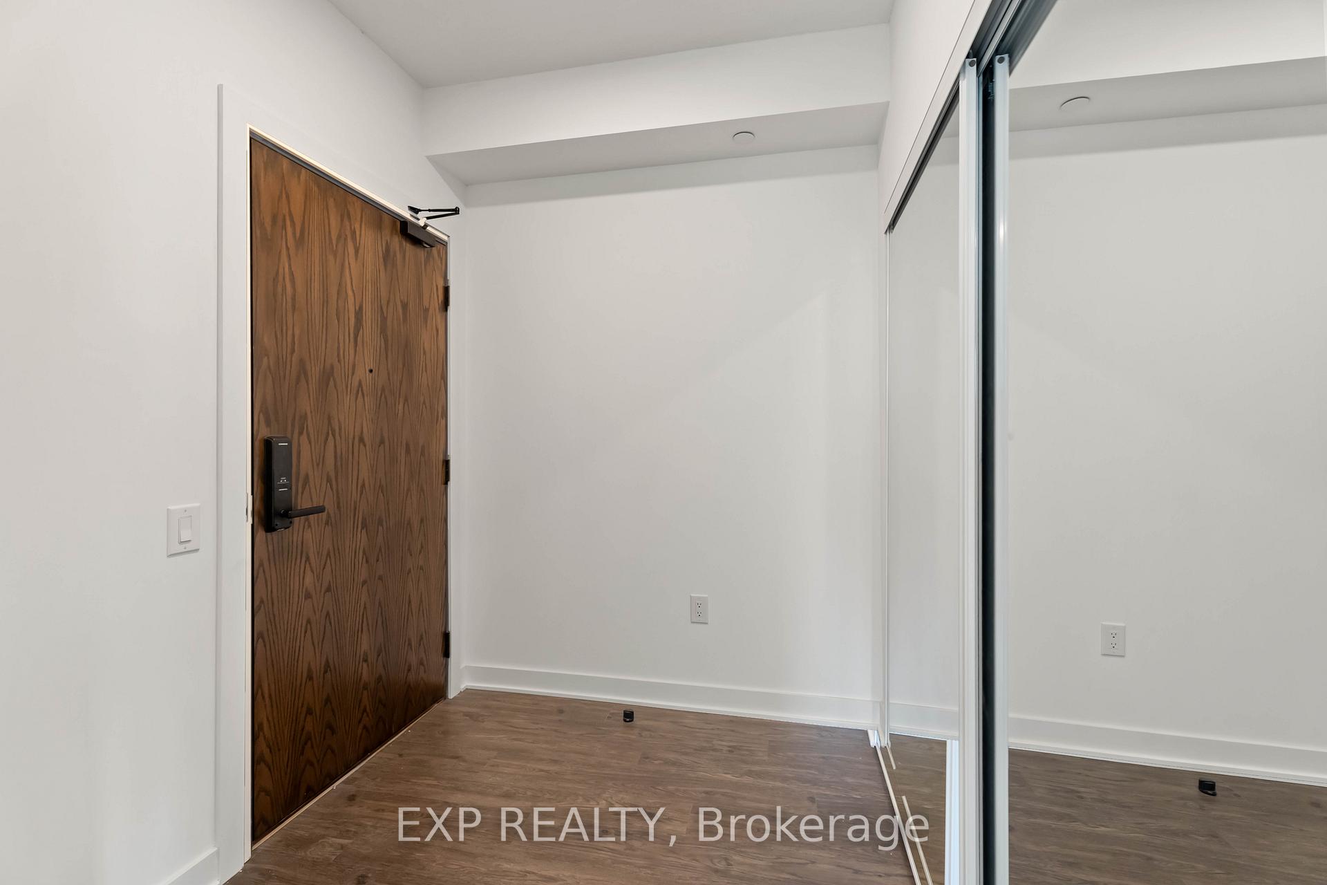 Photo 5 of Unit 606, 2782 Barton Street E, Hamilton, Riverdale — HOMEH