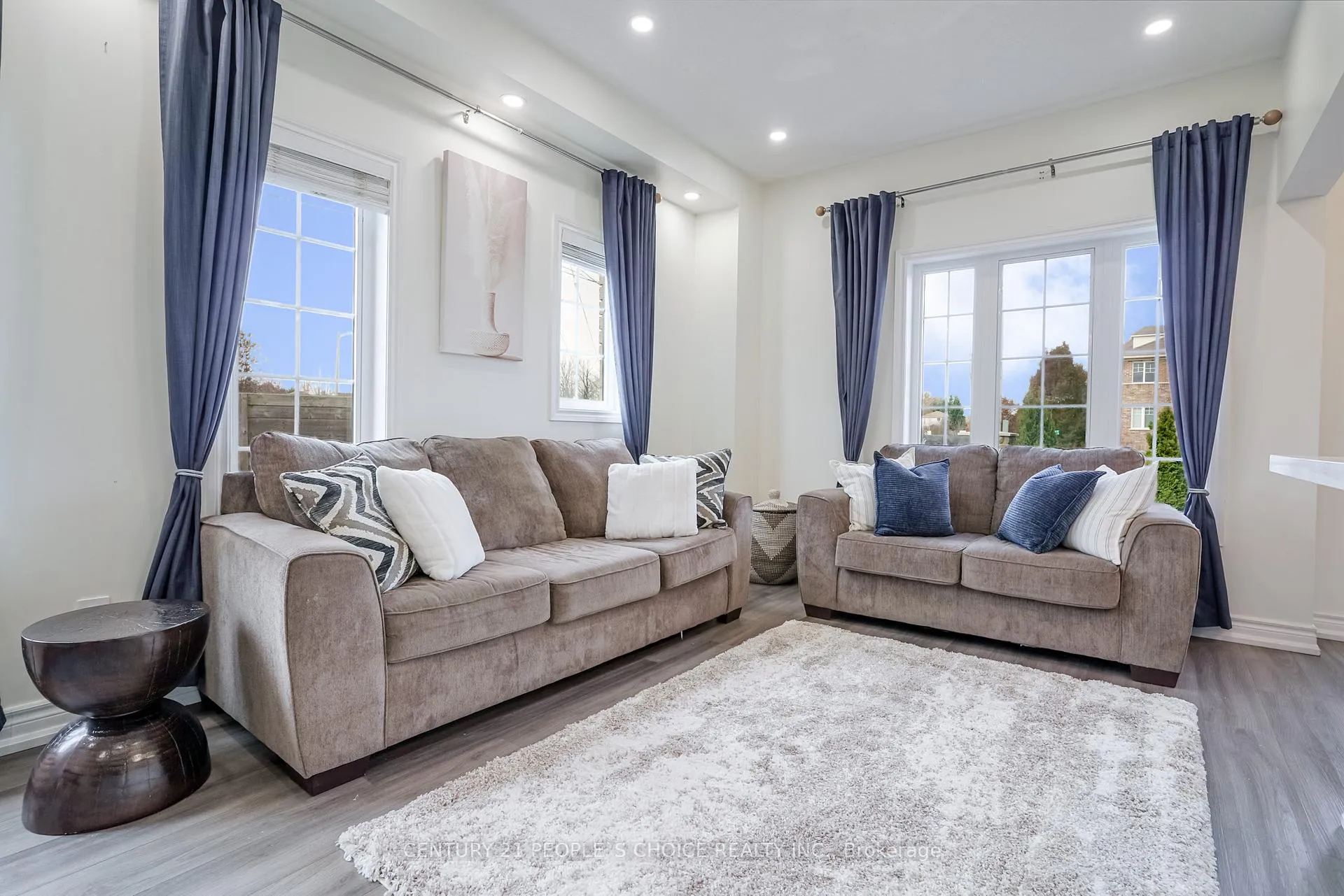 Photo 8 of 38 Taft Place, Clarington, Bowmanville — HOMEH